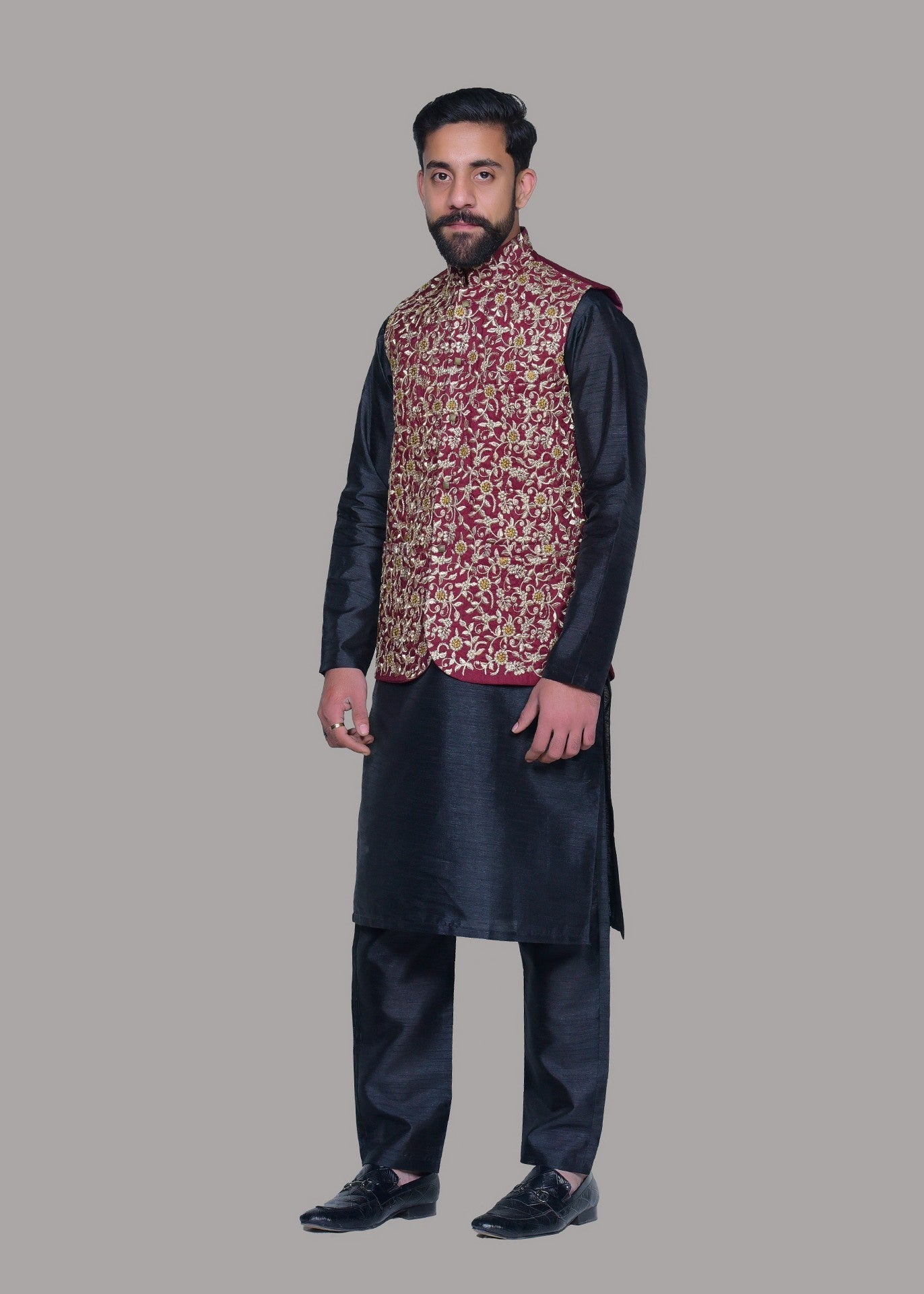 raw silk Waistcoat in Maroon