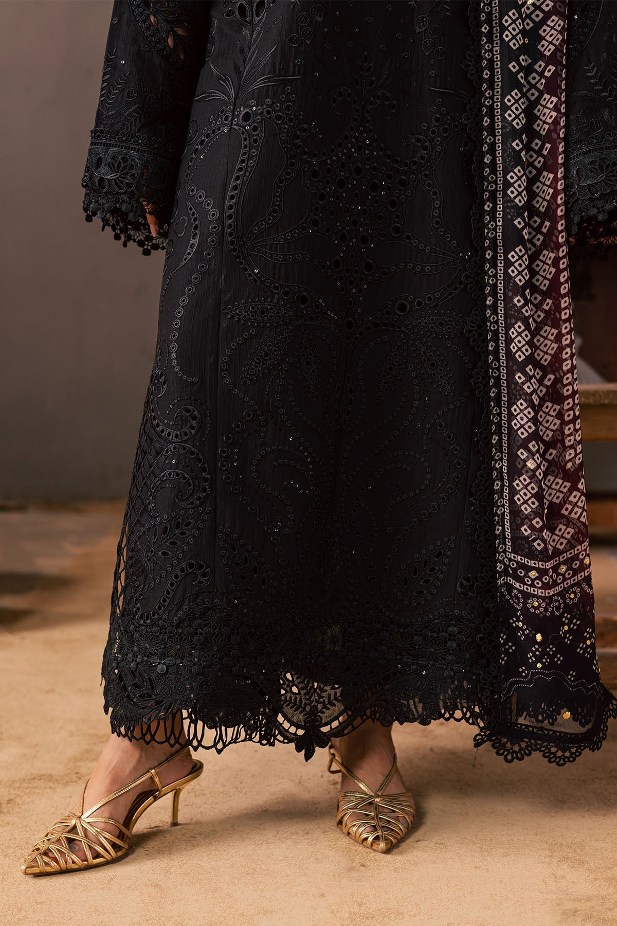 Bazaar Lawn – NE-245