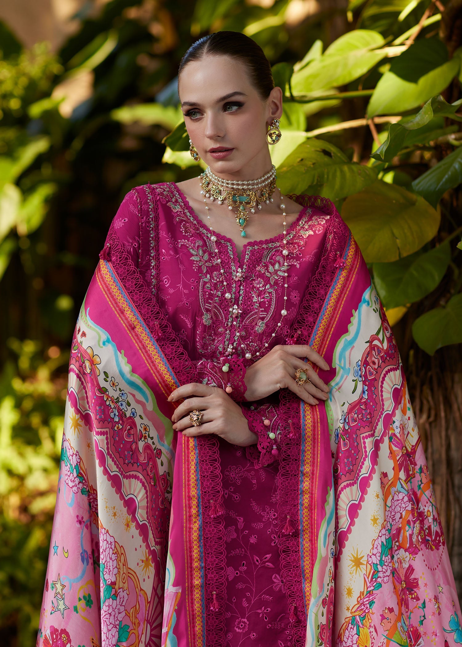 Ariya Luxury Lawn – Avelyn
