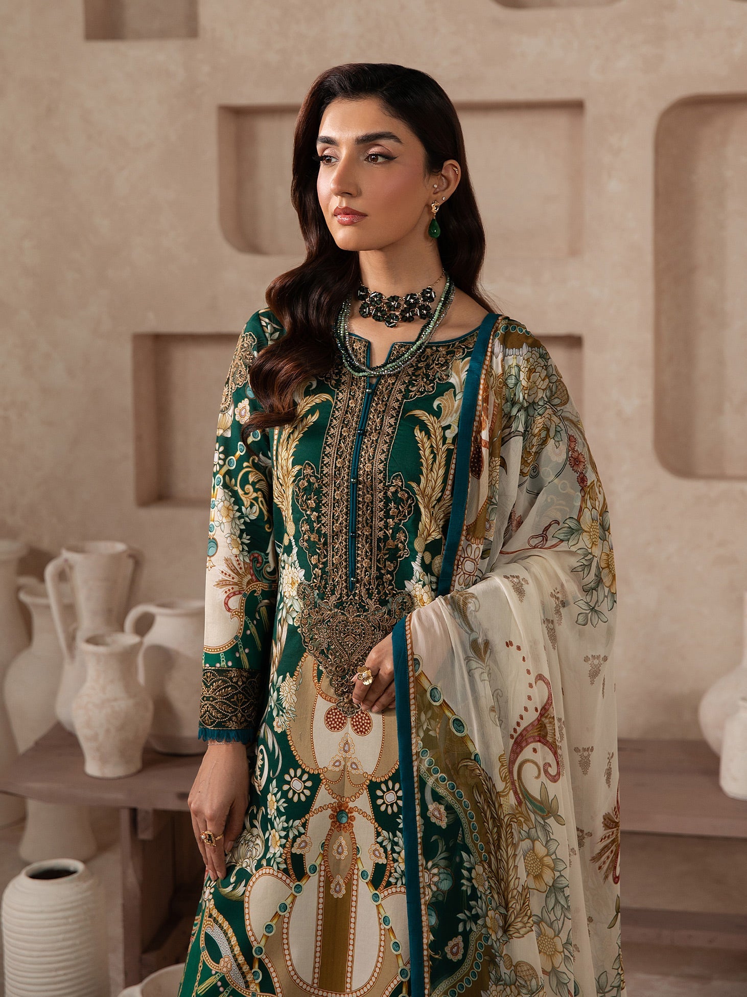 Syra Lawn – Vantae