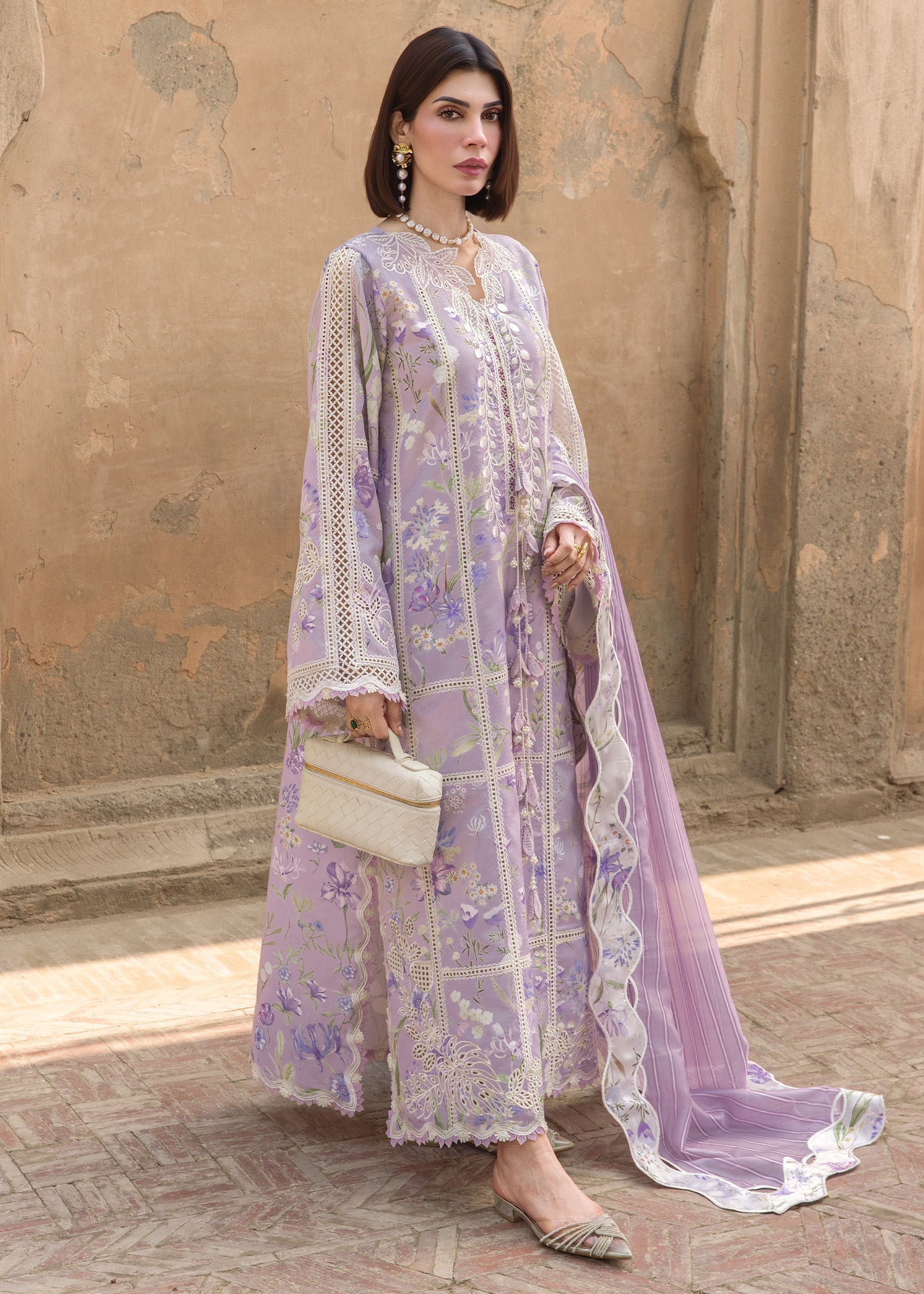 Flow Luxury Lawn – A SUMMER DANCE - D2B