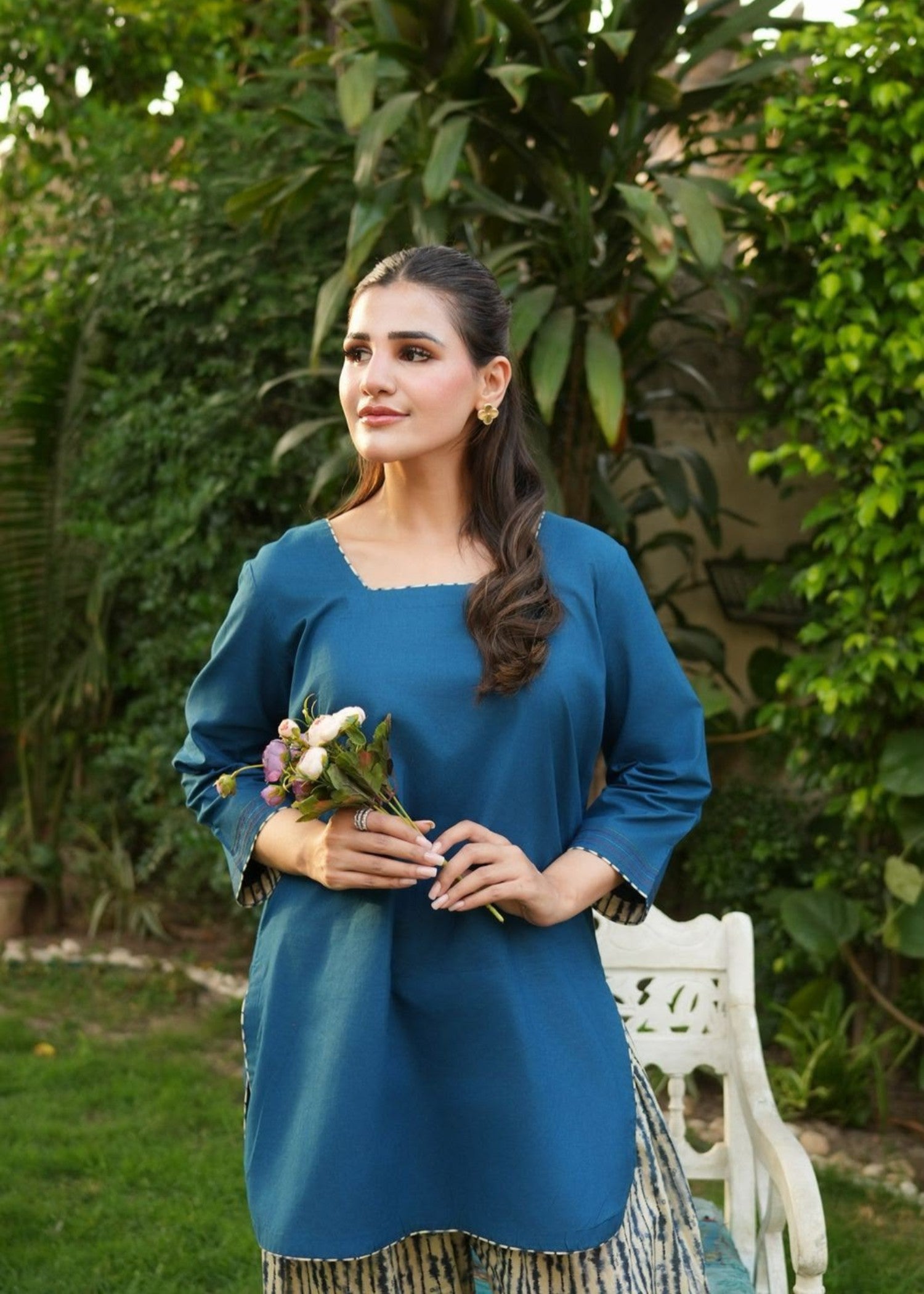 lawn cotton Kurta Set in Sapphire blue, multi