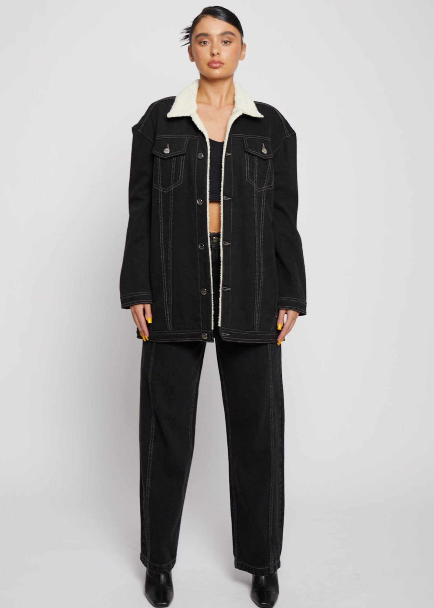 denim Jacket in Jet black