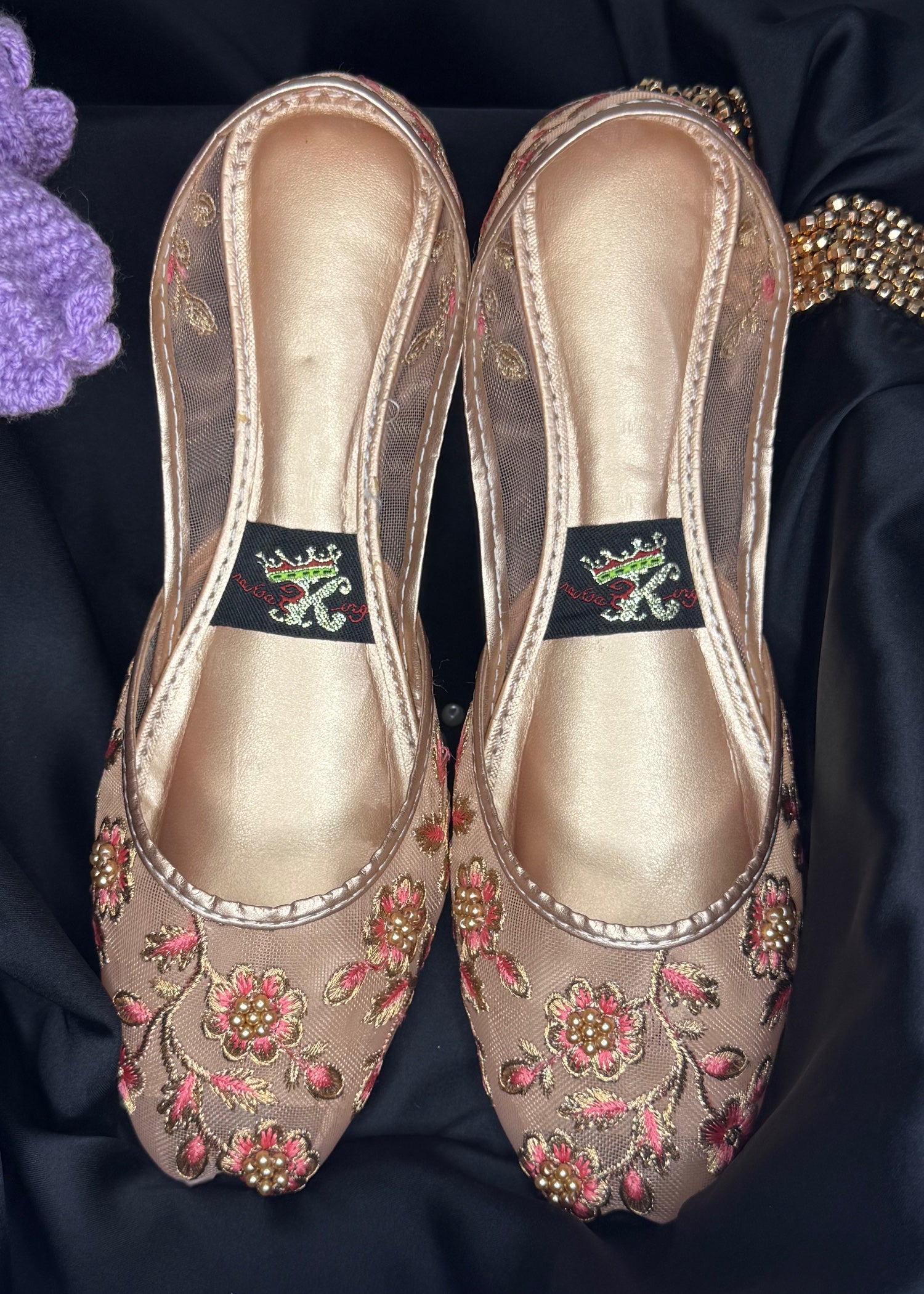 Khussa in Cotton, blush by - High Quality Women Khussa GGG2805