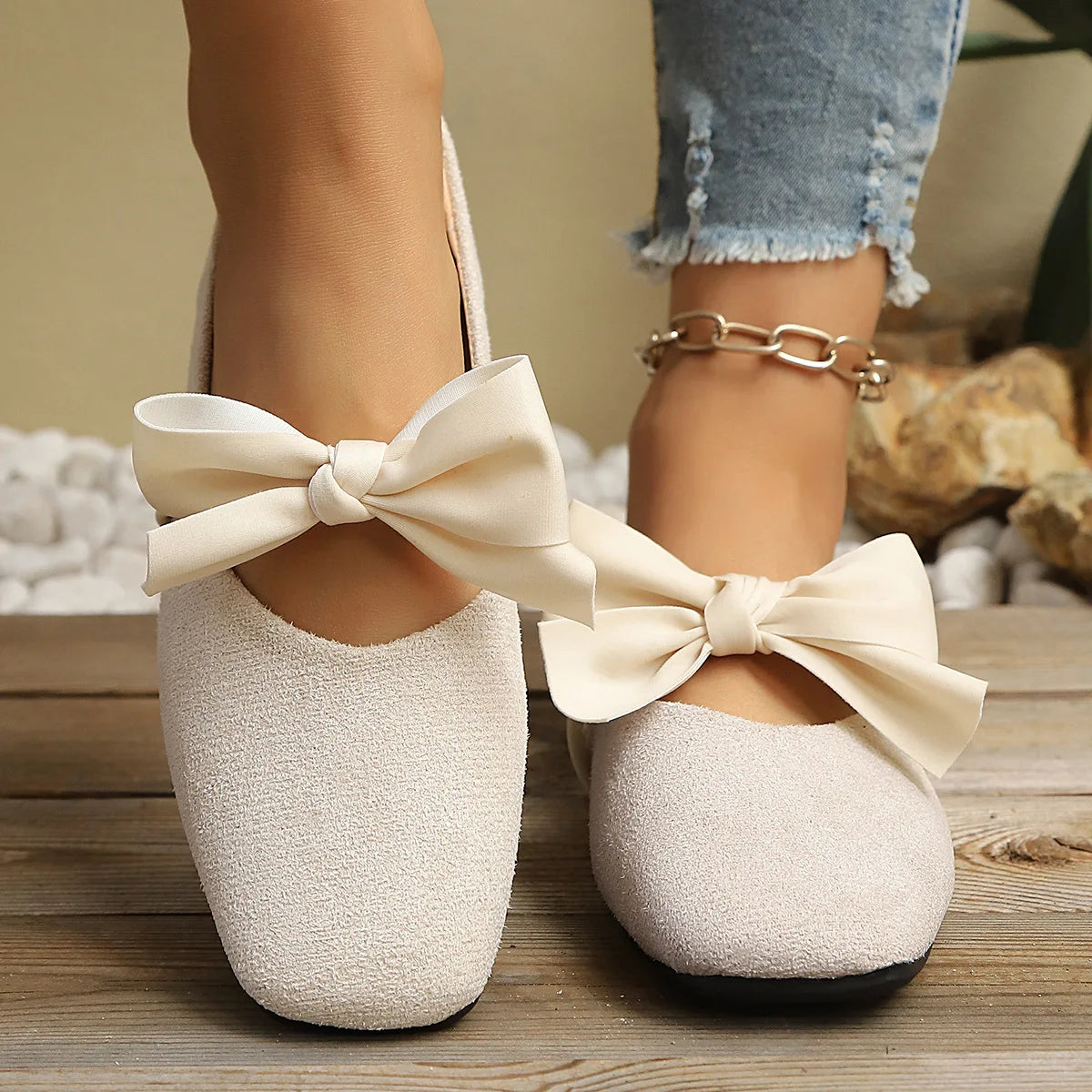 DANIELA FLATS