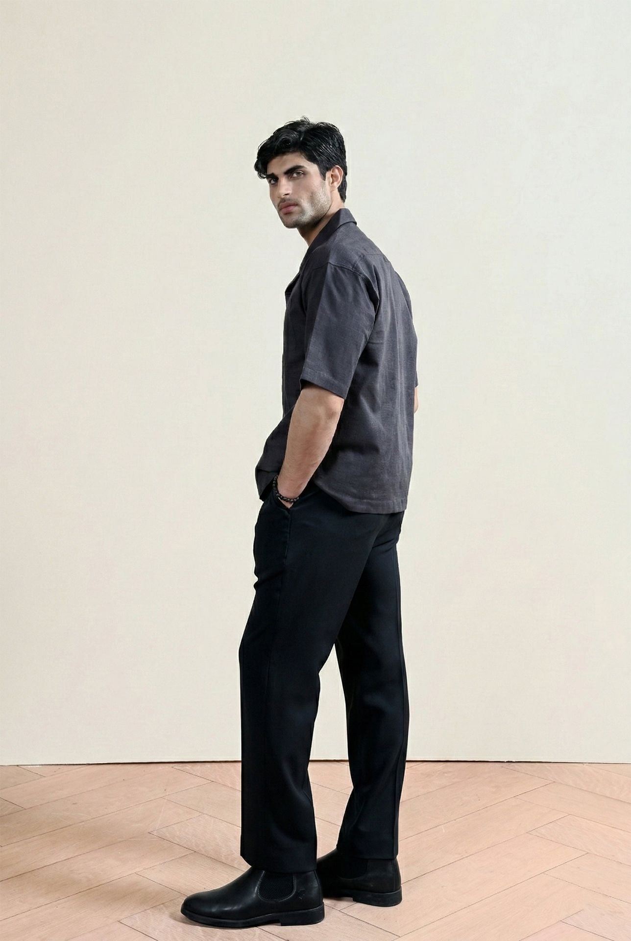 linen Casual Shirt in Coal