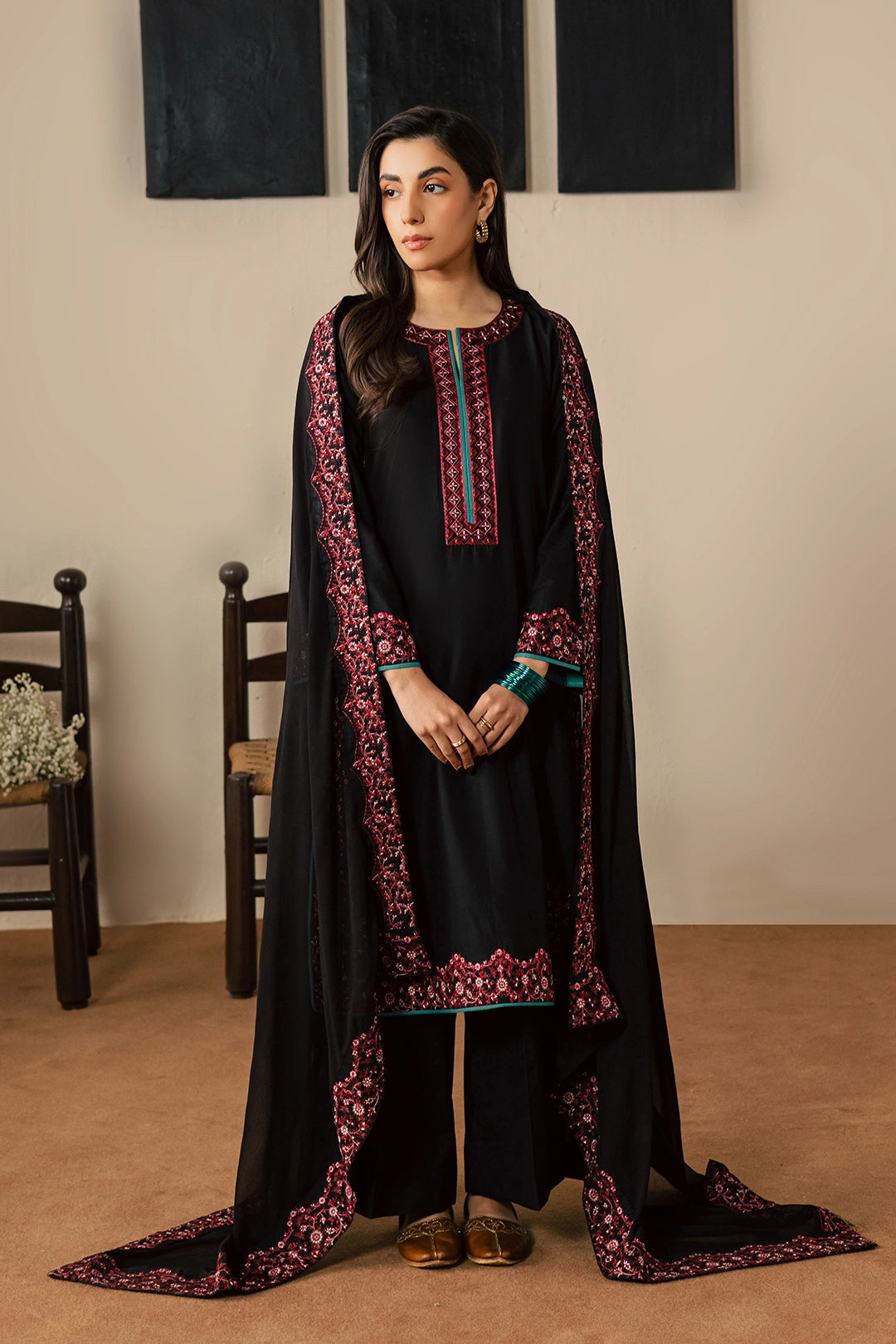 lawn cotton Kurta Set in Charcoal black