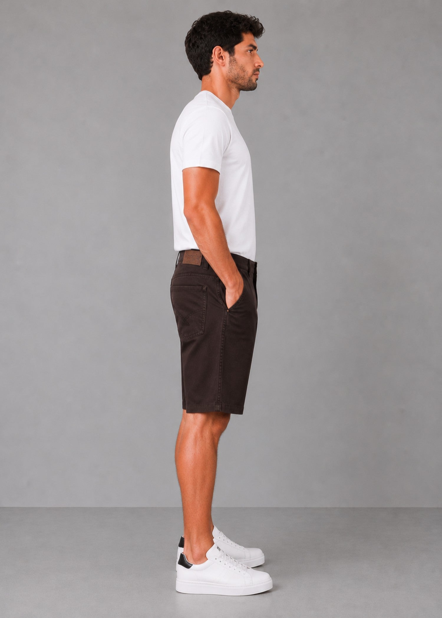 denim Shorts in Dark brown