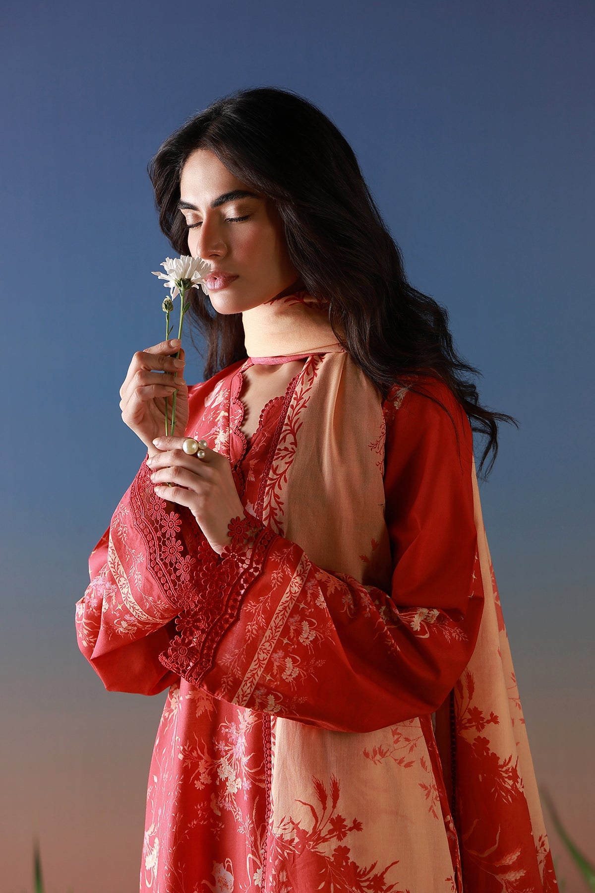 Mirha Lawn – Crimson Heirloom