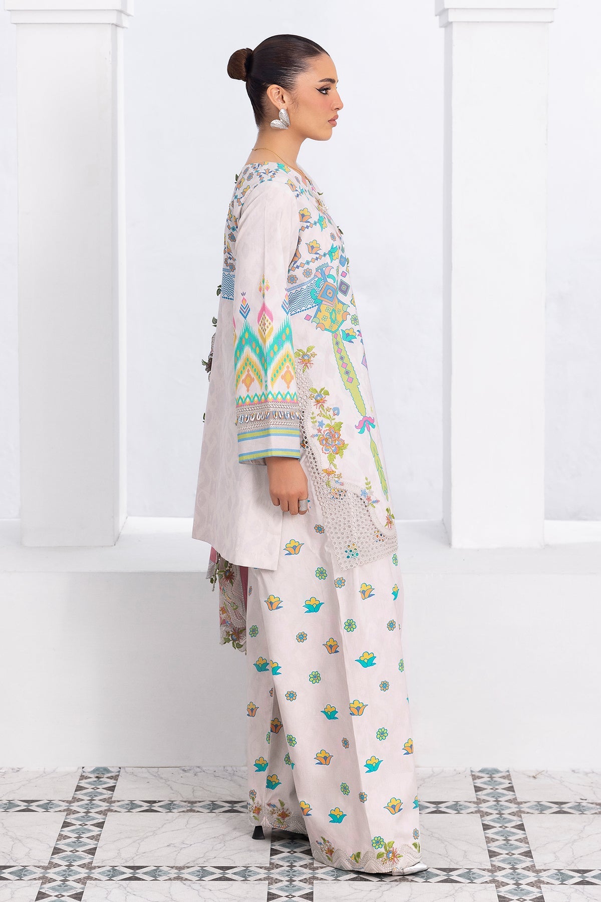 Rang-e-Bahar Lawn – CRB6-21
