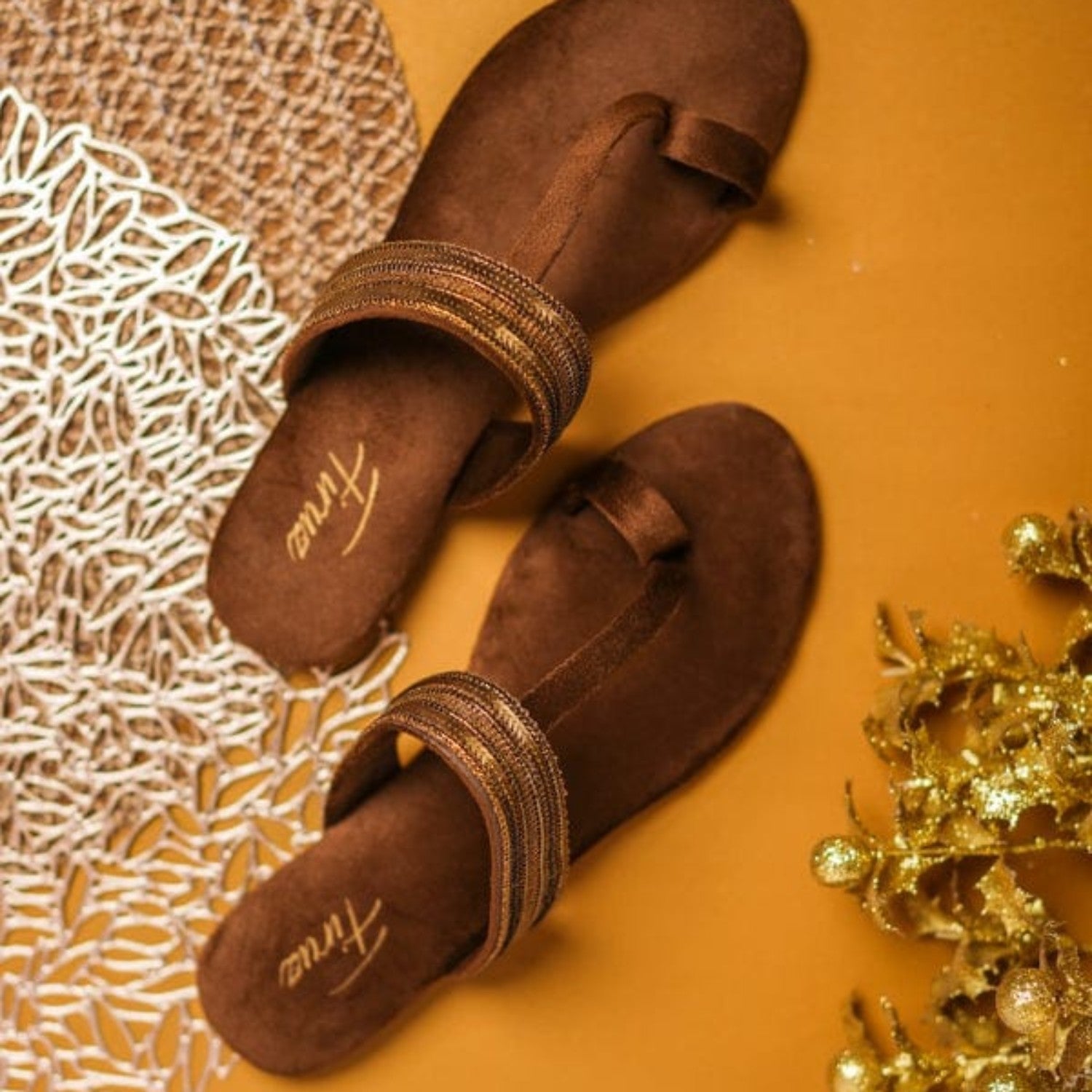 Kolapuri in Chocolate brown by - High Quality Women Kolapuri WZB1315