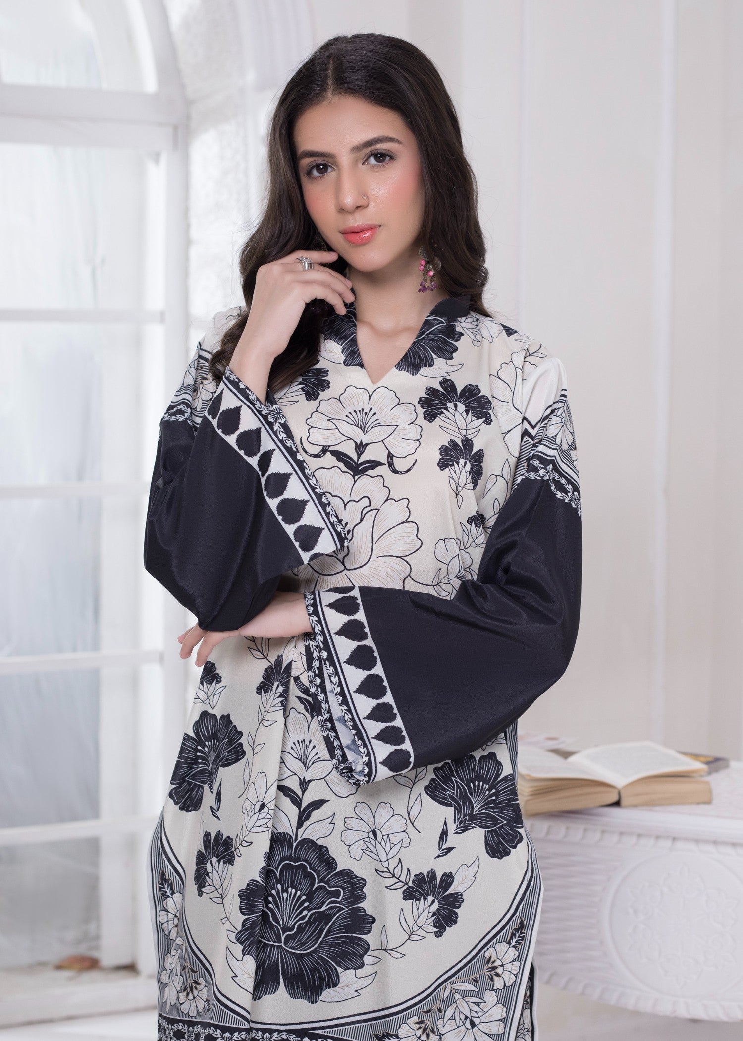 polyester crepe Co Ord Sets in White, black