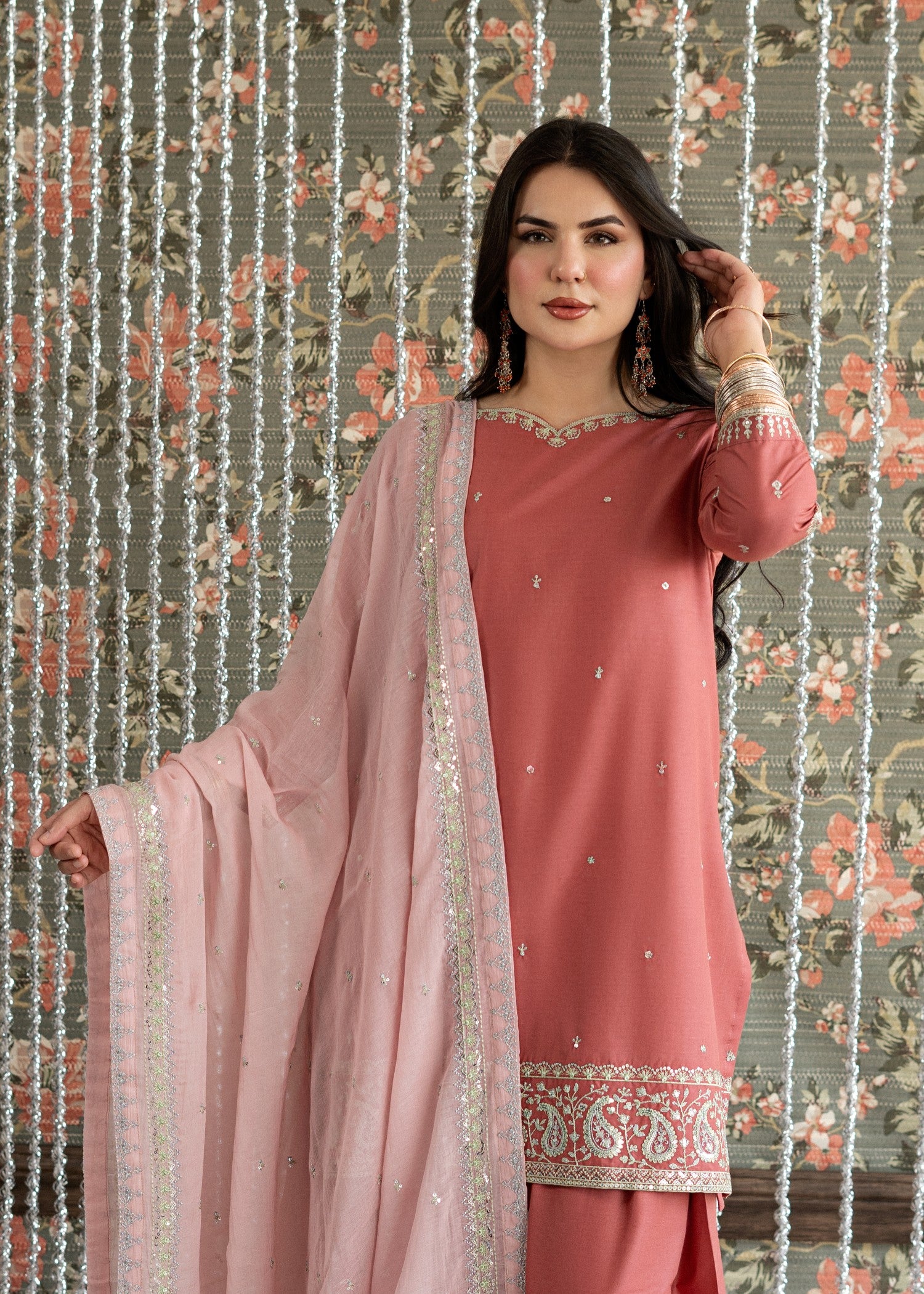 lawn Kurta Set in Light pink, taffy pink