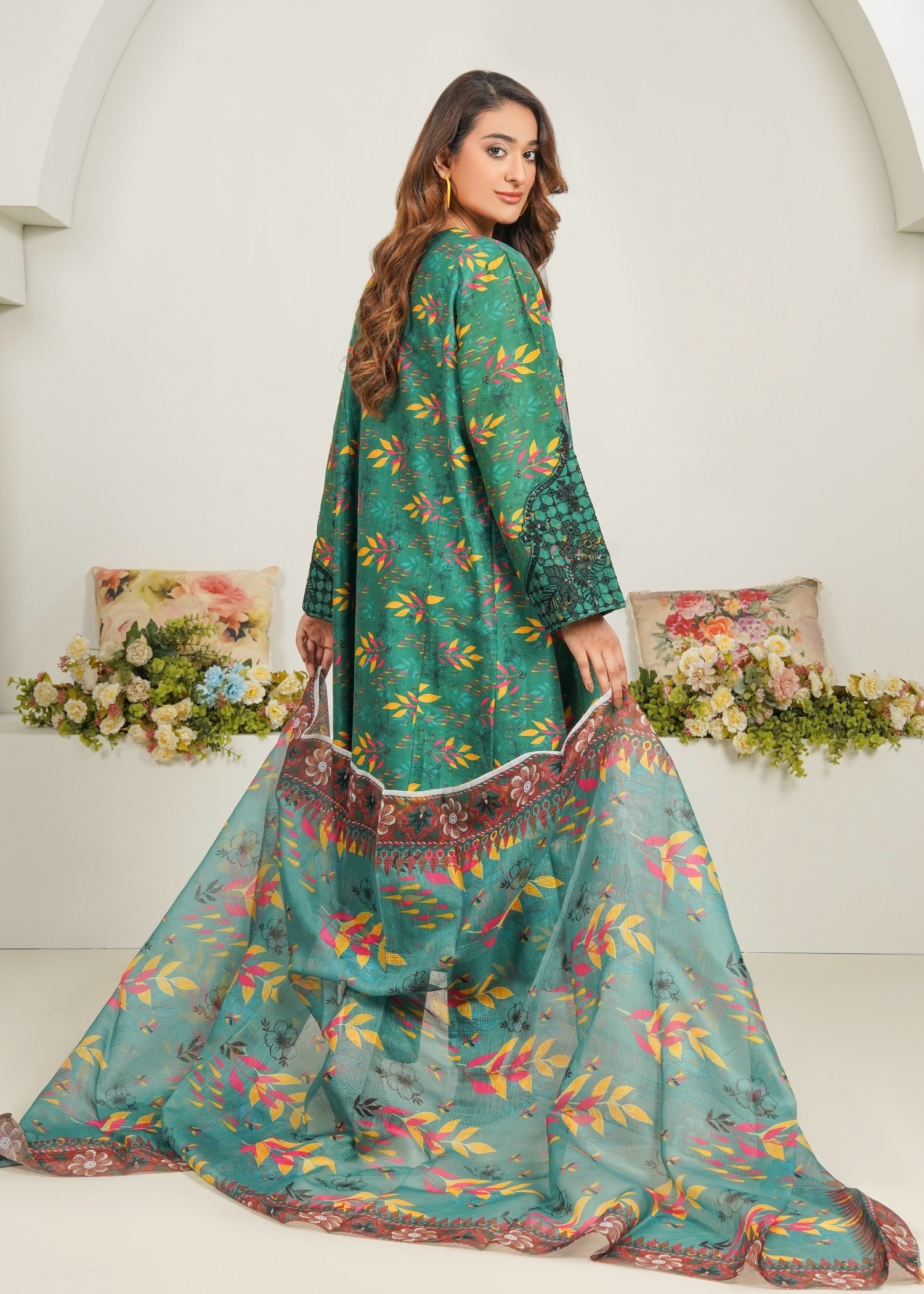 lawn Pishwas in Emerald green