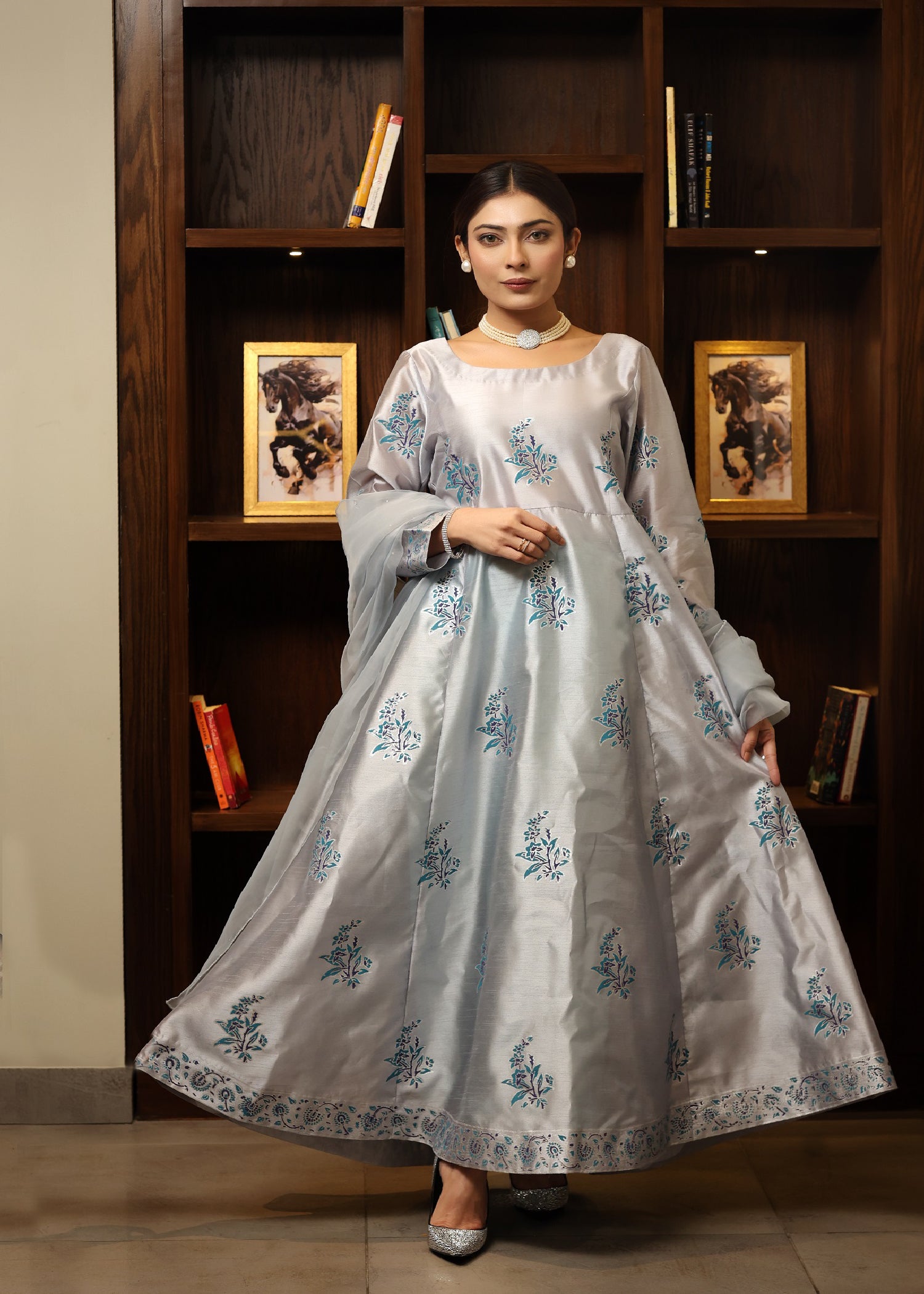 raw silk Maxi in Silver