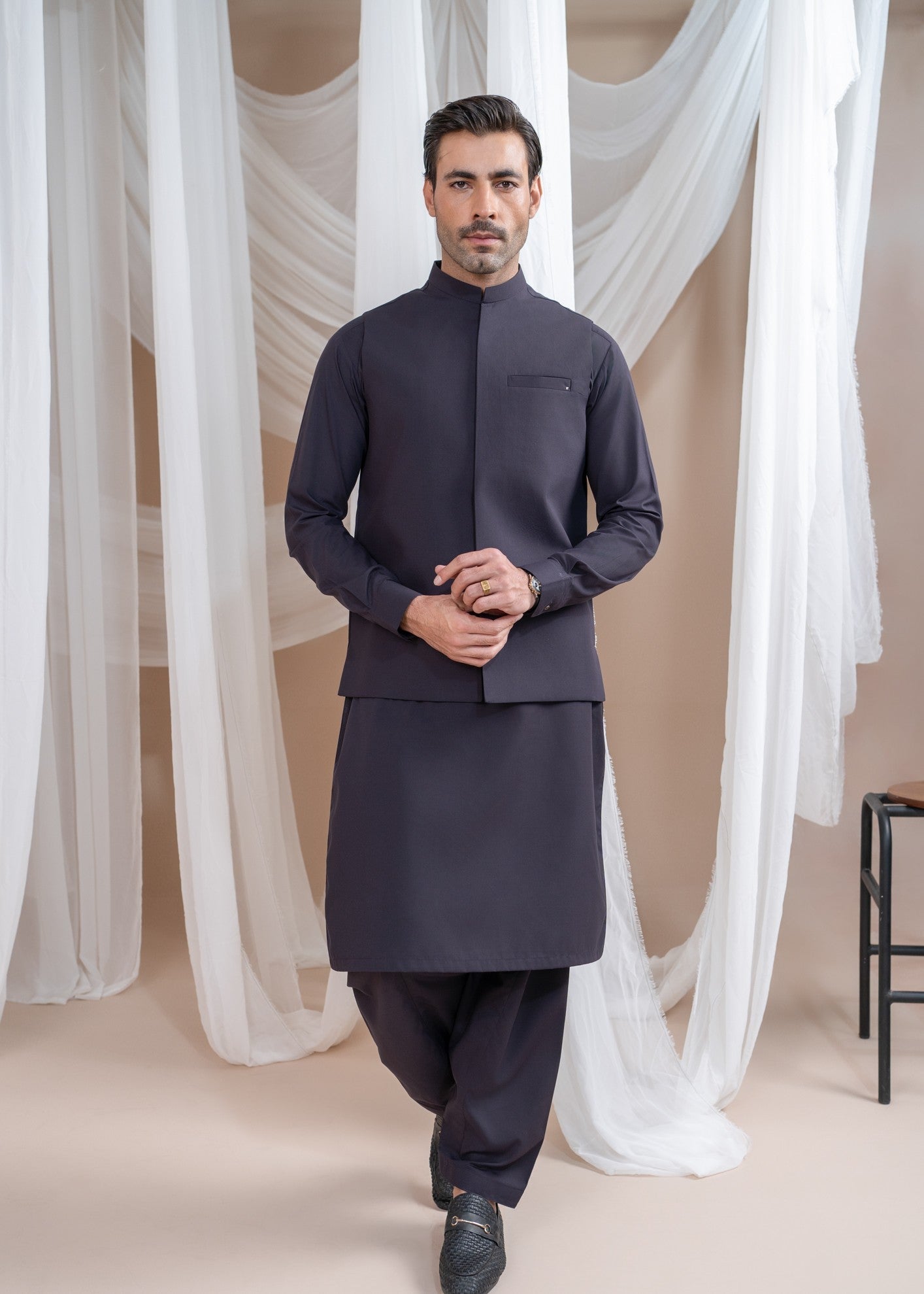 wash & wear Waistcoat in Plum purple