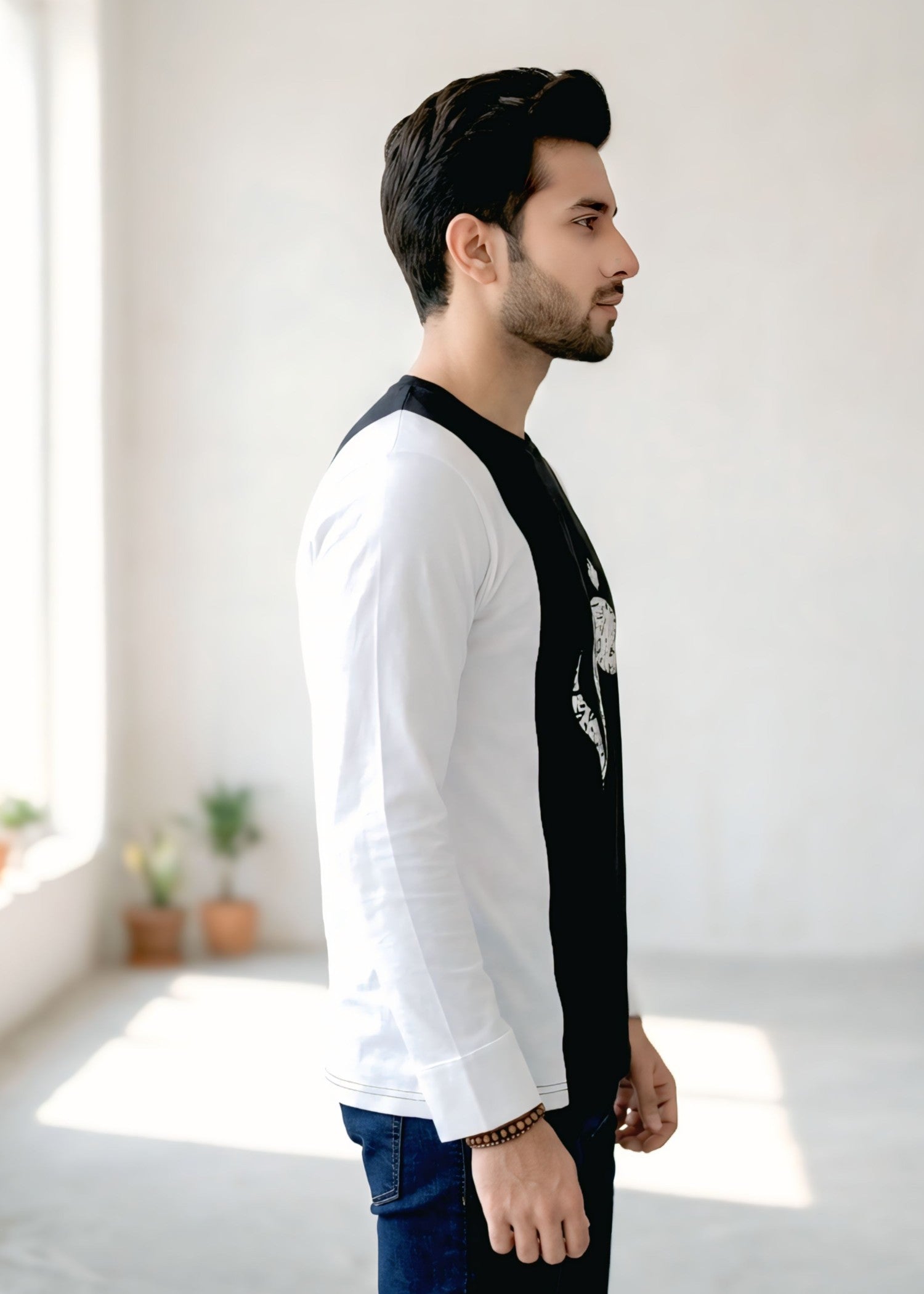 cotton jersey T Shirt in Black, off-white