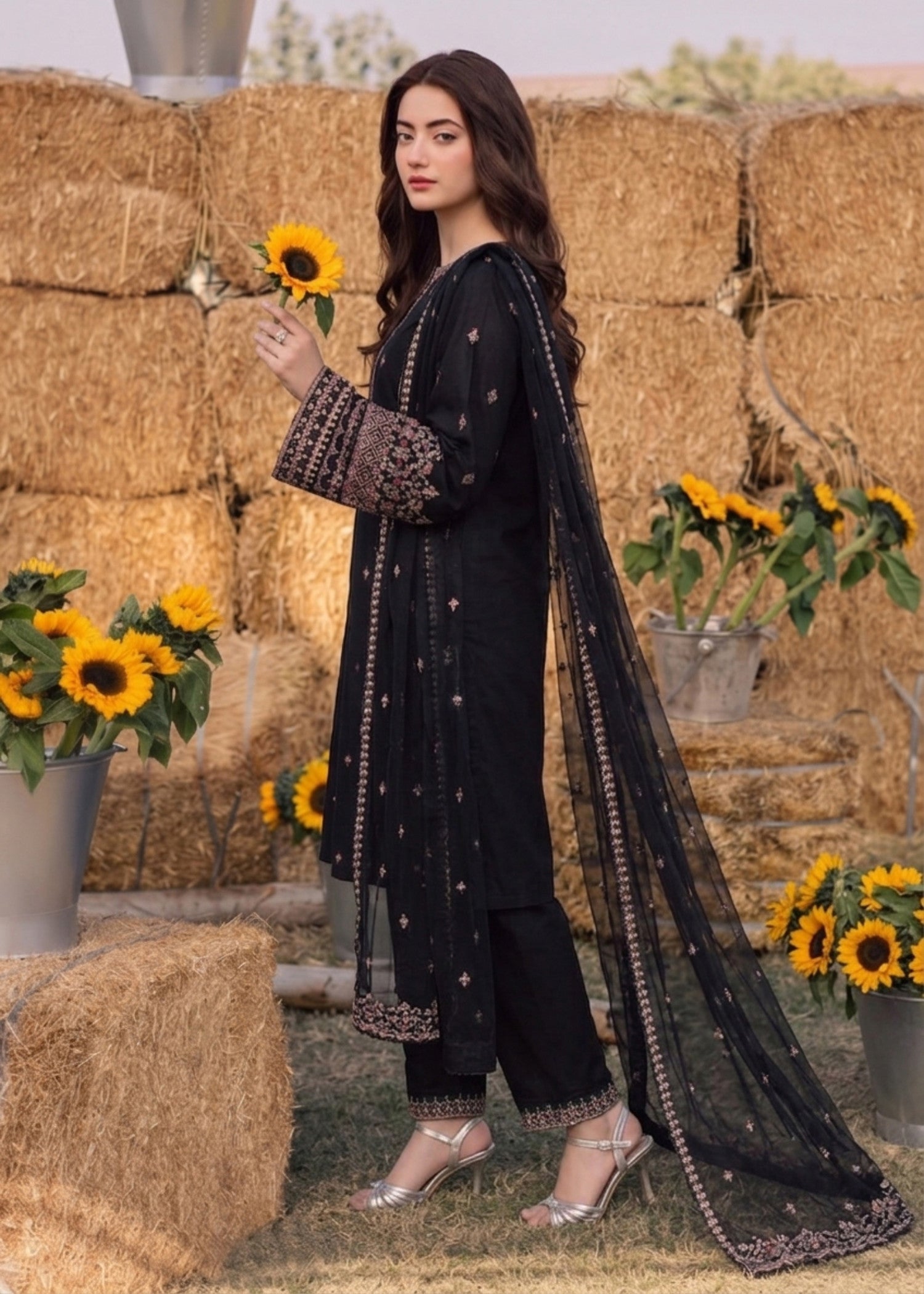 lawn Kurta Set in Black