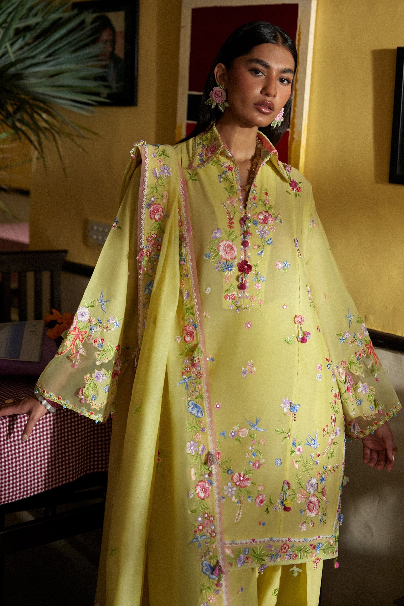 Festive Luxury Lawn – Queen Of The Andes (Z-08)
