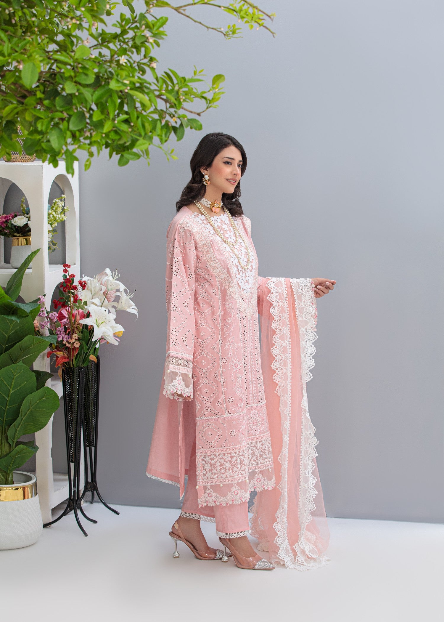 schiffli Kurta Set in Pink