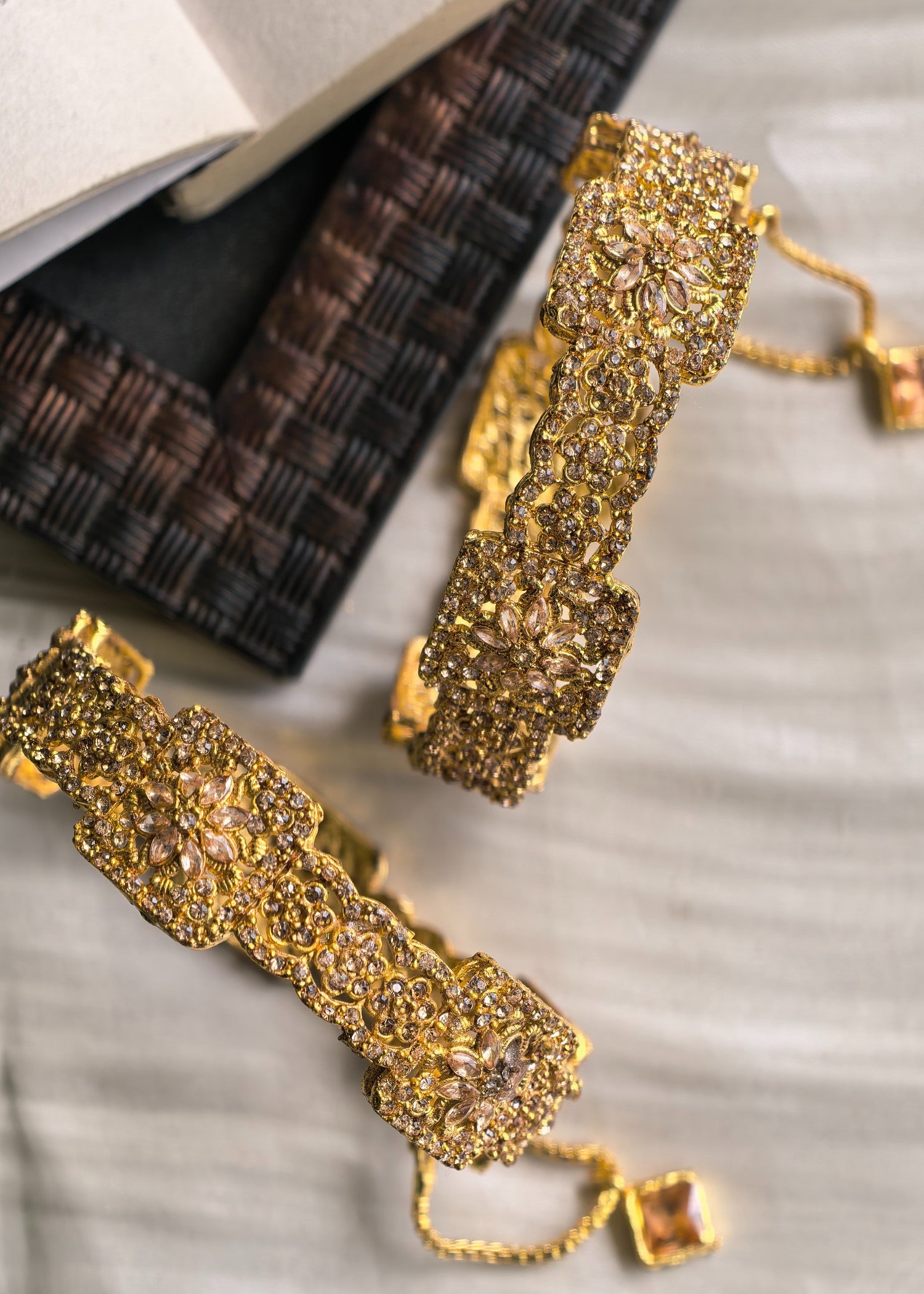 Bangles in Gold Color by - Trendy Women Bangles IWA0356