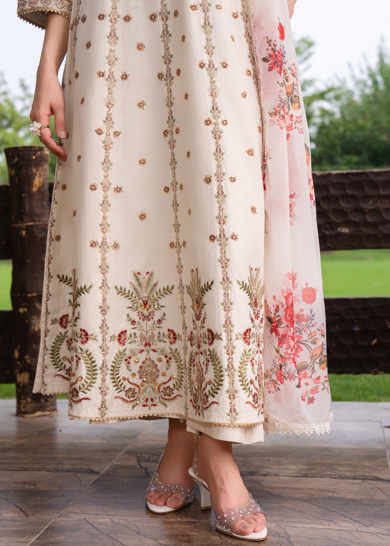 lawn Pishwas in Off-white