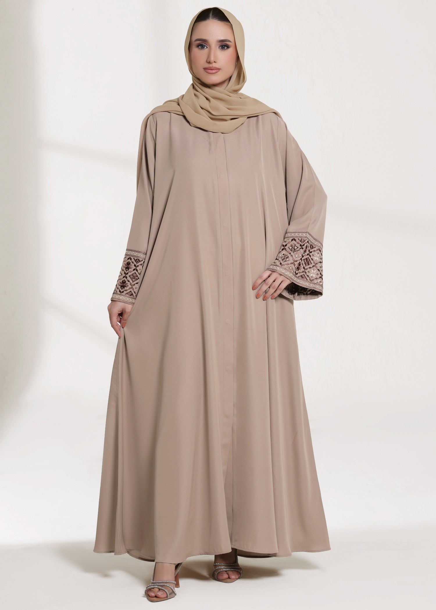 nidha Abaya in Khaki brown