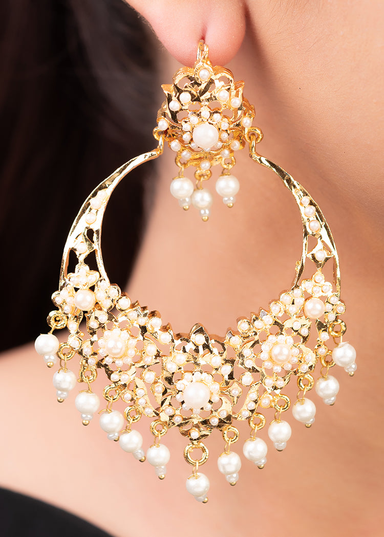 Earrings in Off-white Color by - Trendy Women Earrings SHM7867