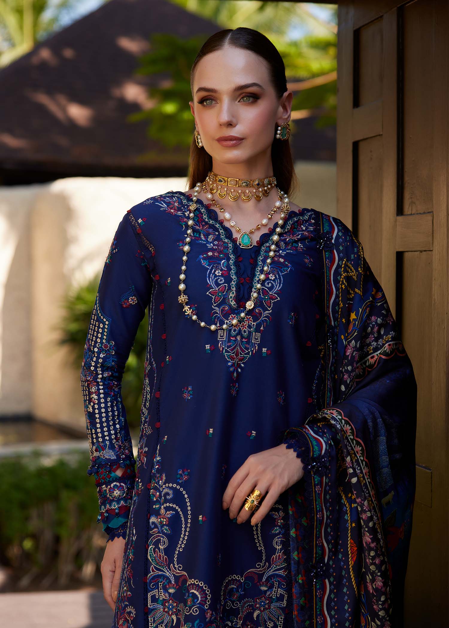 Ariya Luxury Lawn – Mehrin