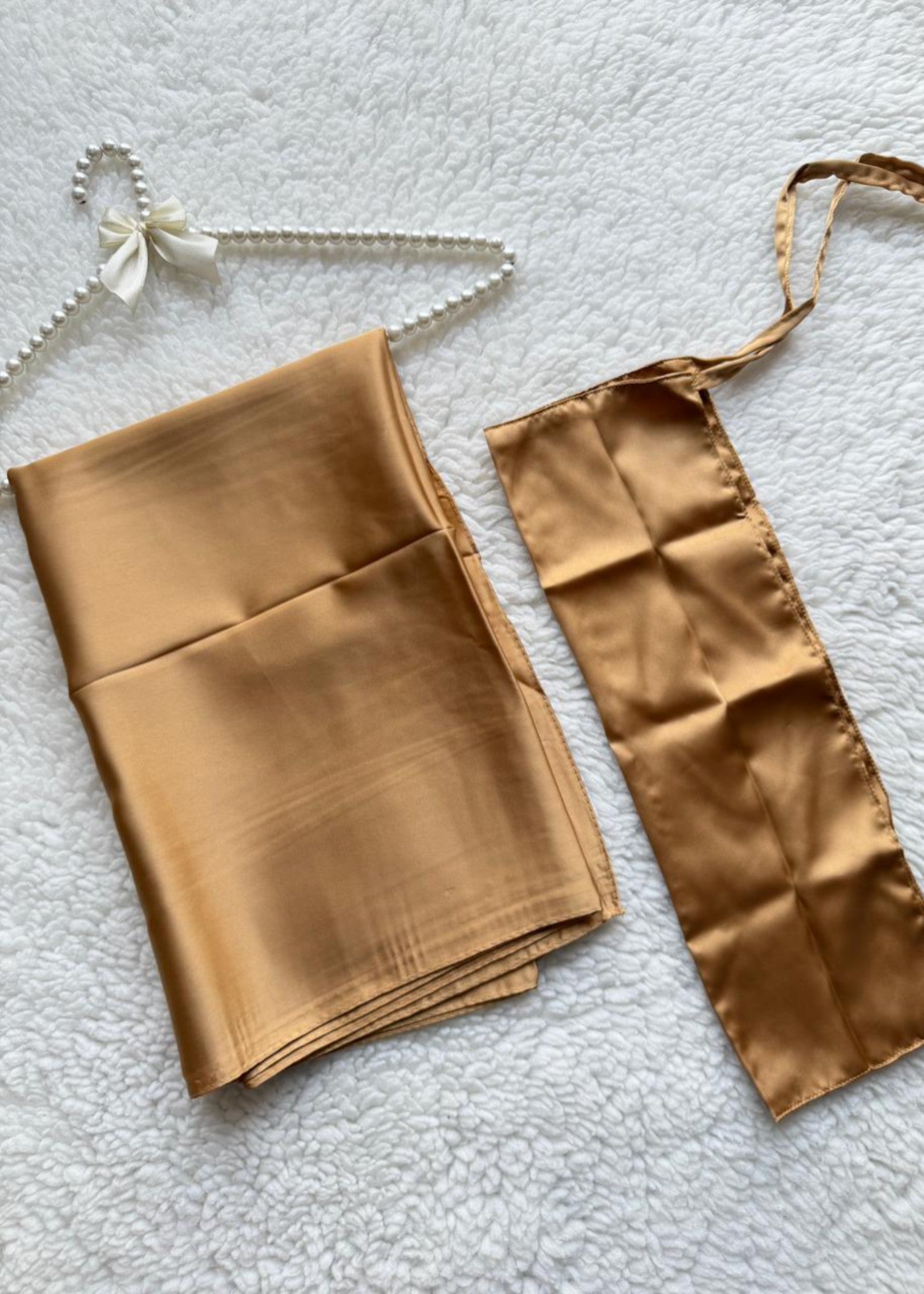 satin silk Veil in Mari gold