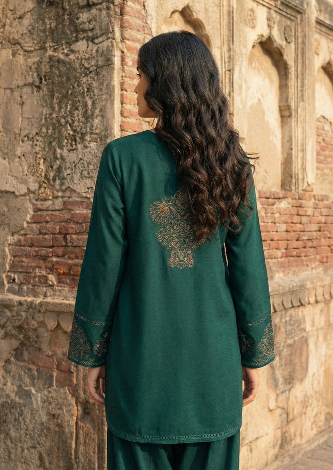 fine khaddar Kurta Set in Forest green