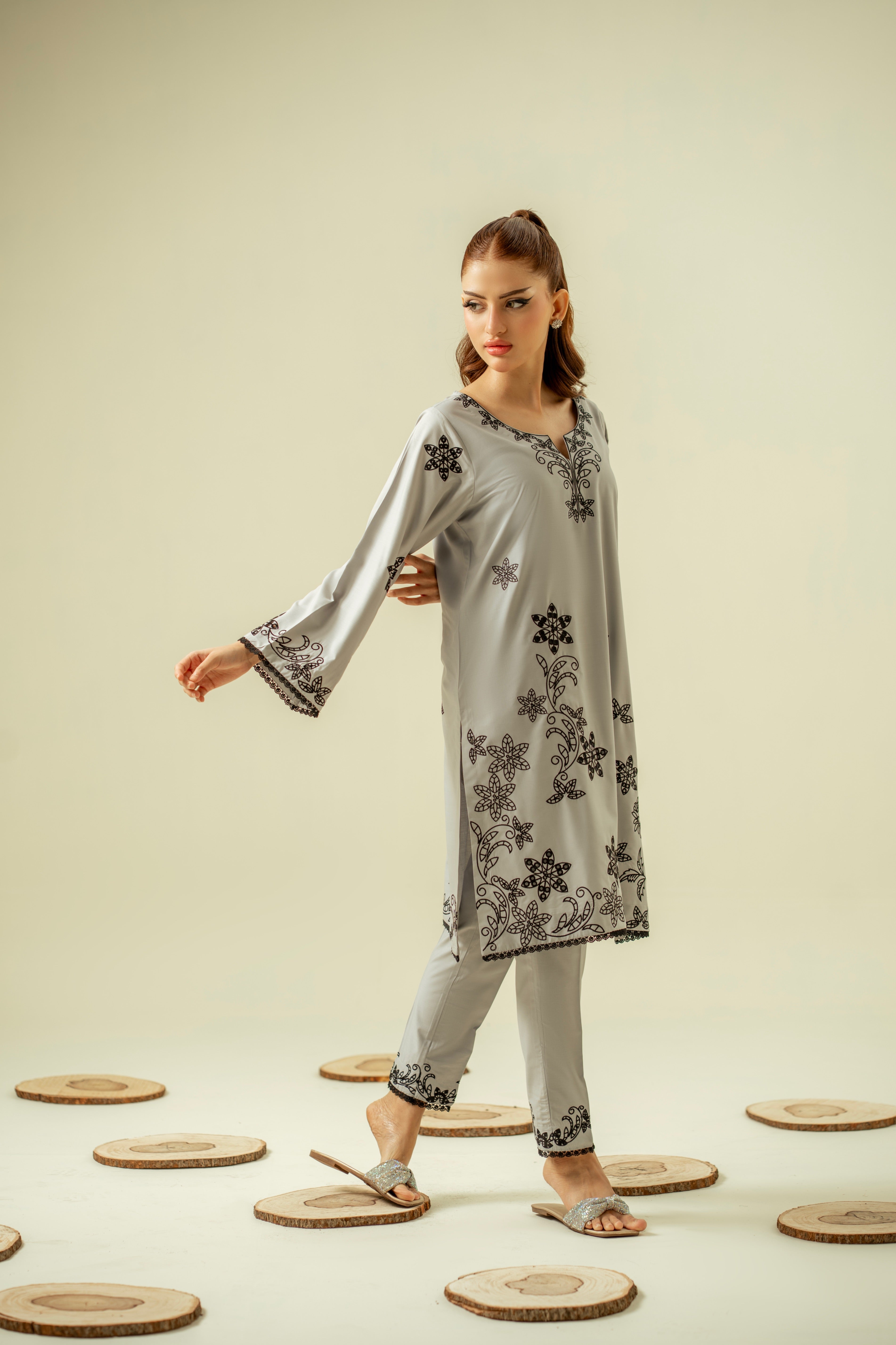 wash & wear Kurta Set in Pastel grey