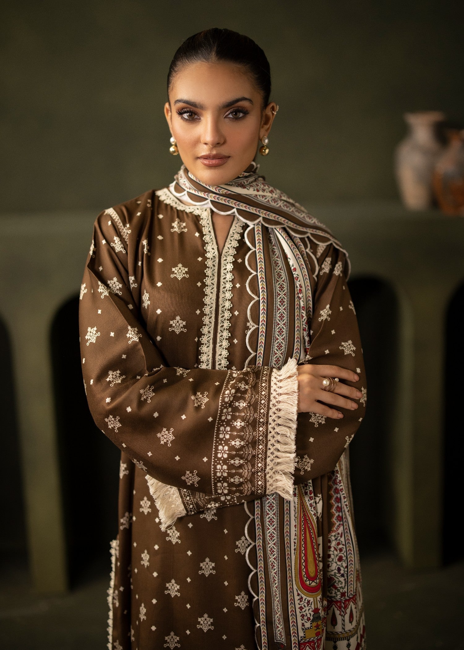 cotail Unstitched in Dark brown
