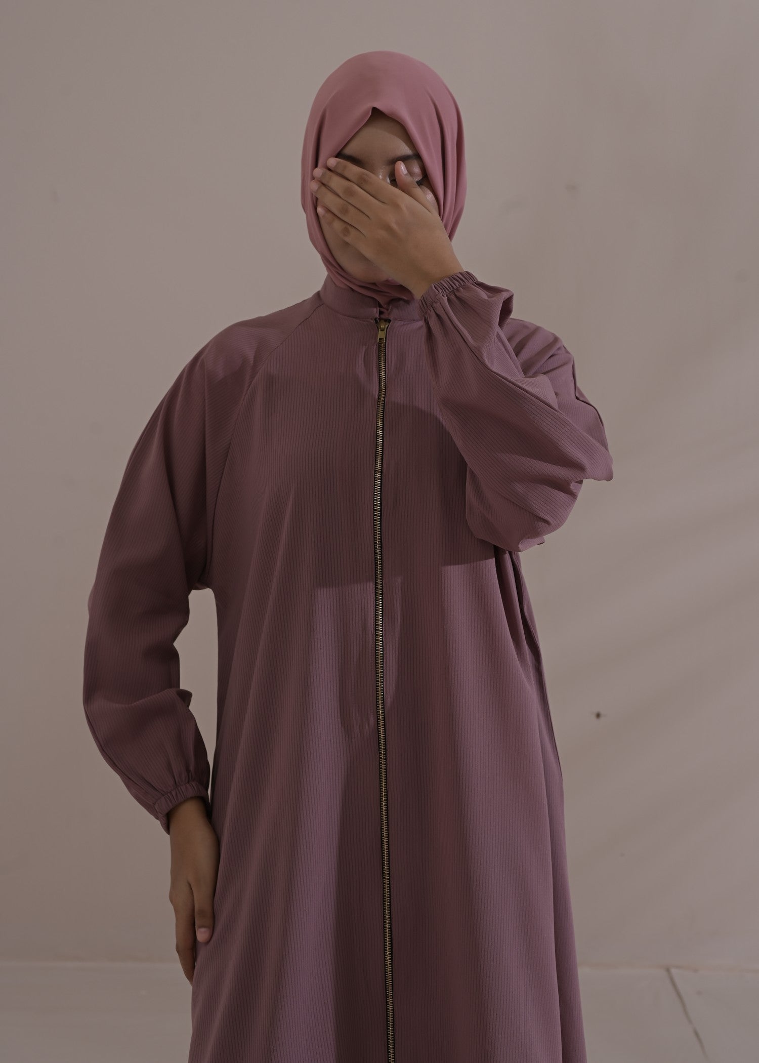 crepe Abaya in Mauve pink