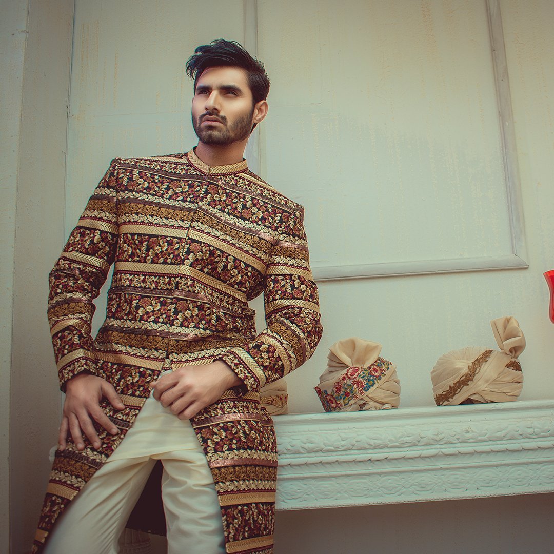 suiting Sherwani in Gold
