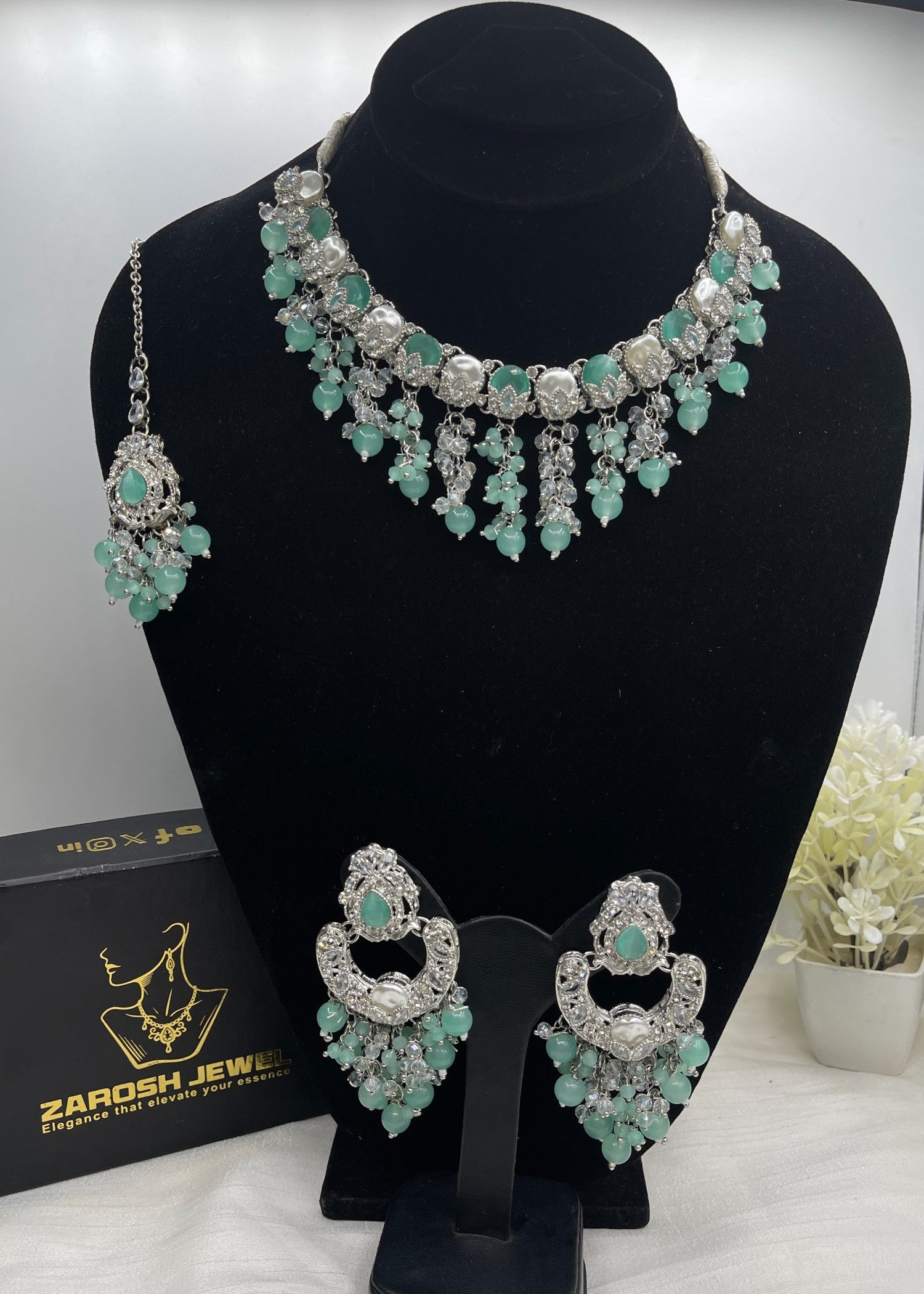 Jewelry Set in Mint green, silver Color by - Trendy Women Jewelry Set MEM0628