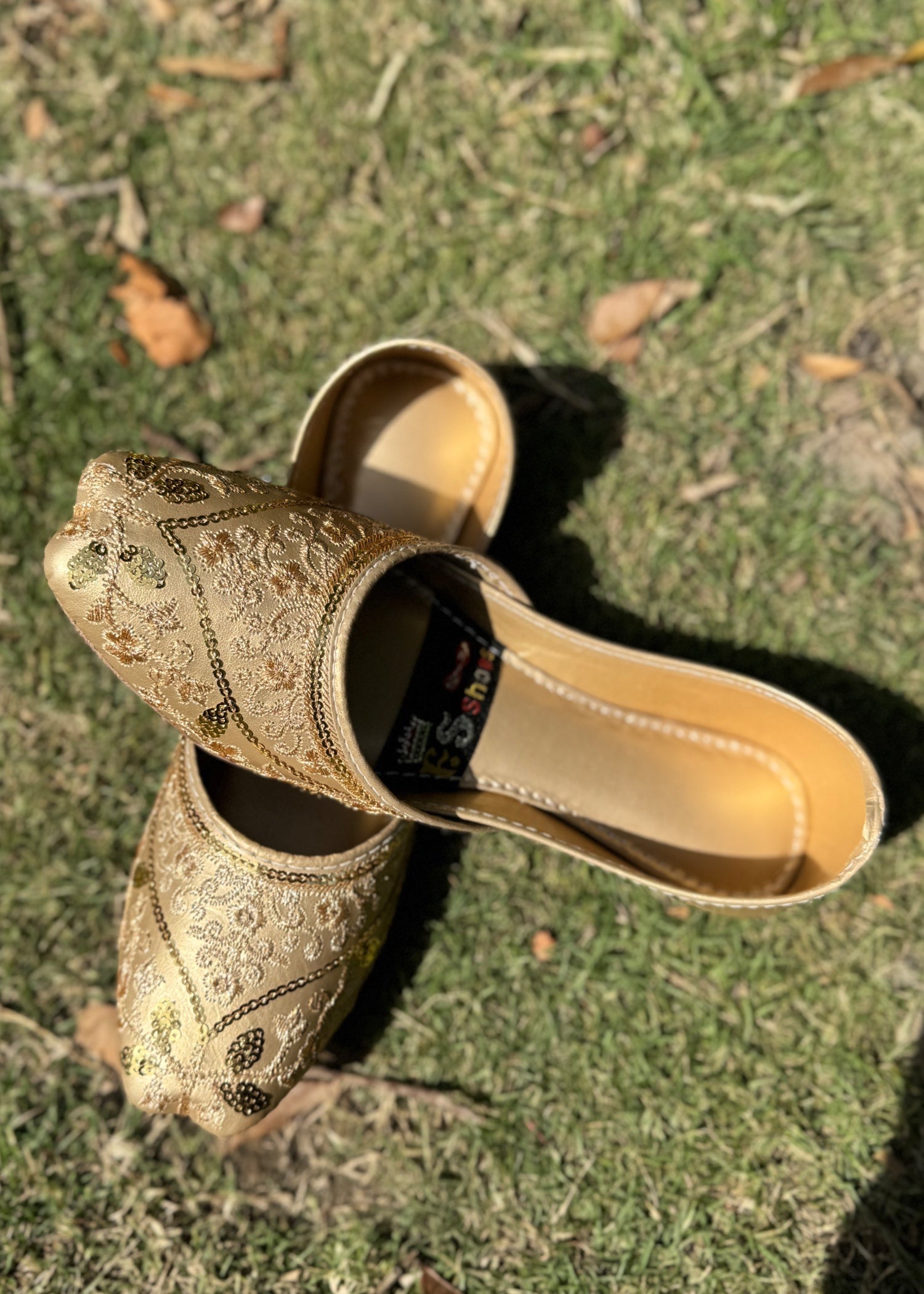 Khussa in Gold by - High Quality Women Khussa SXR9241