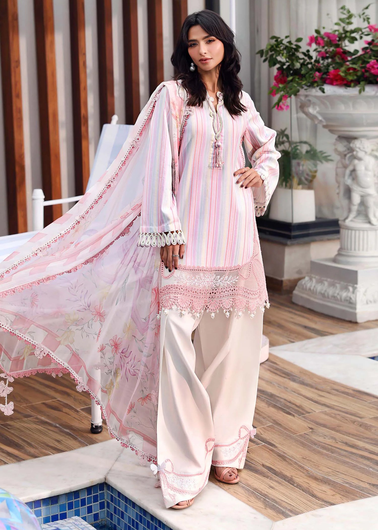 jacquard Unstitched in Pink, white
