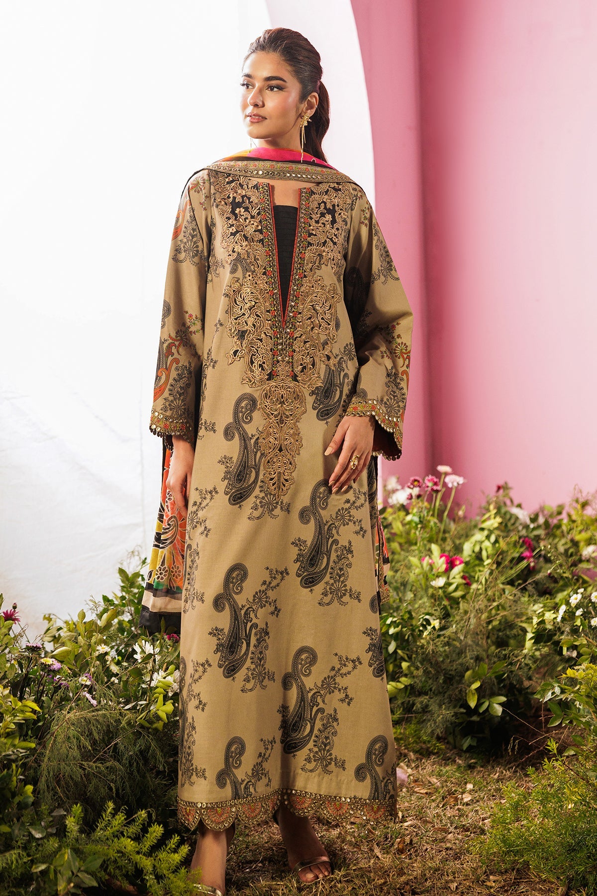 Rang-e-Bahar Lawn – CRB6-07