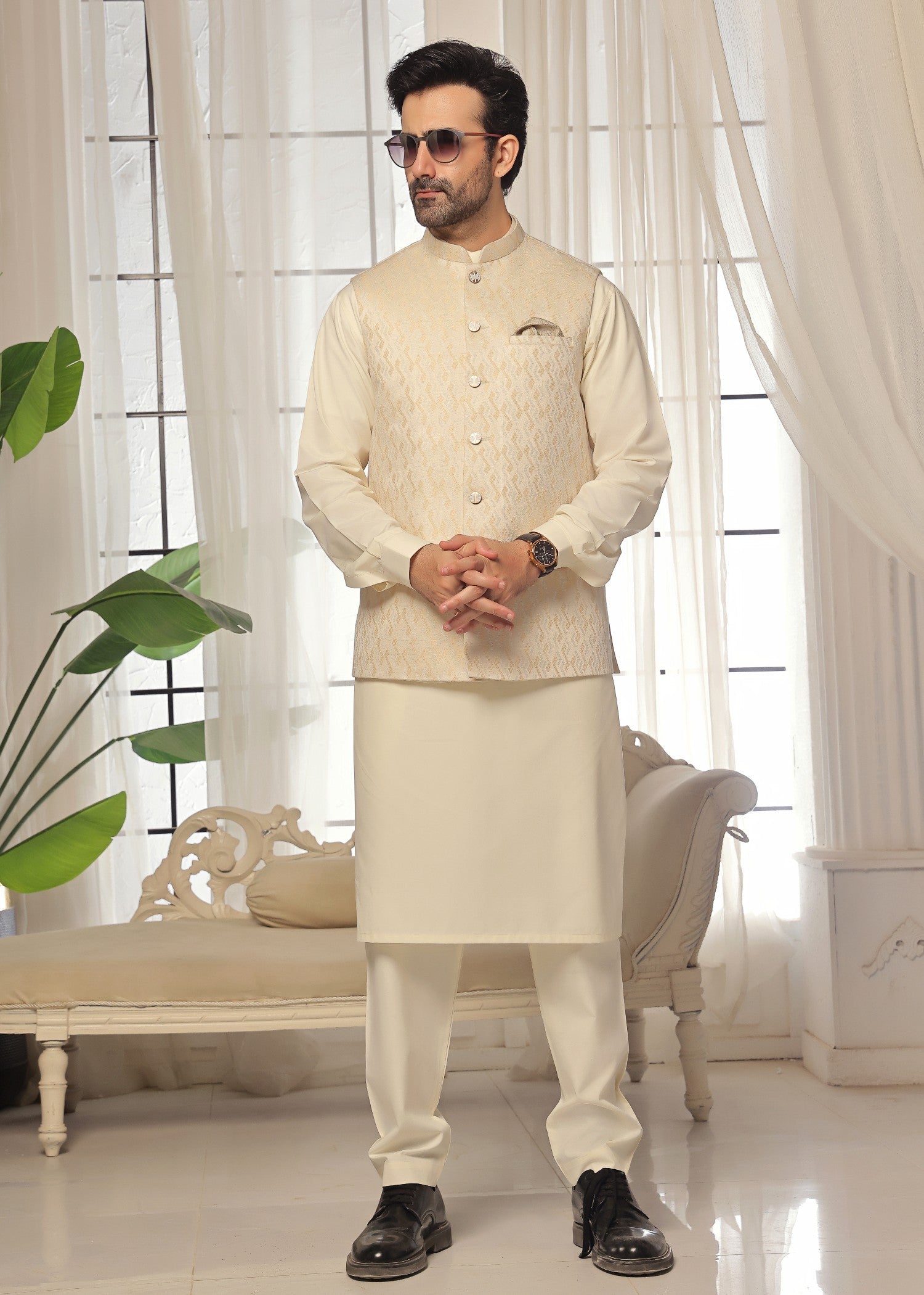 jamawar Waistcoat in Cream