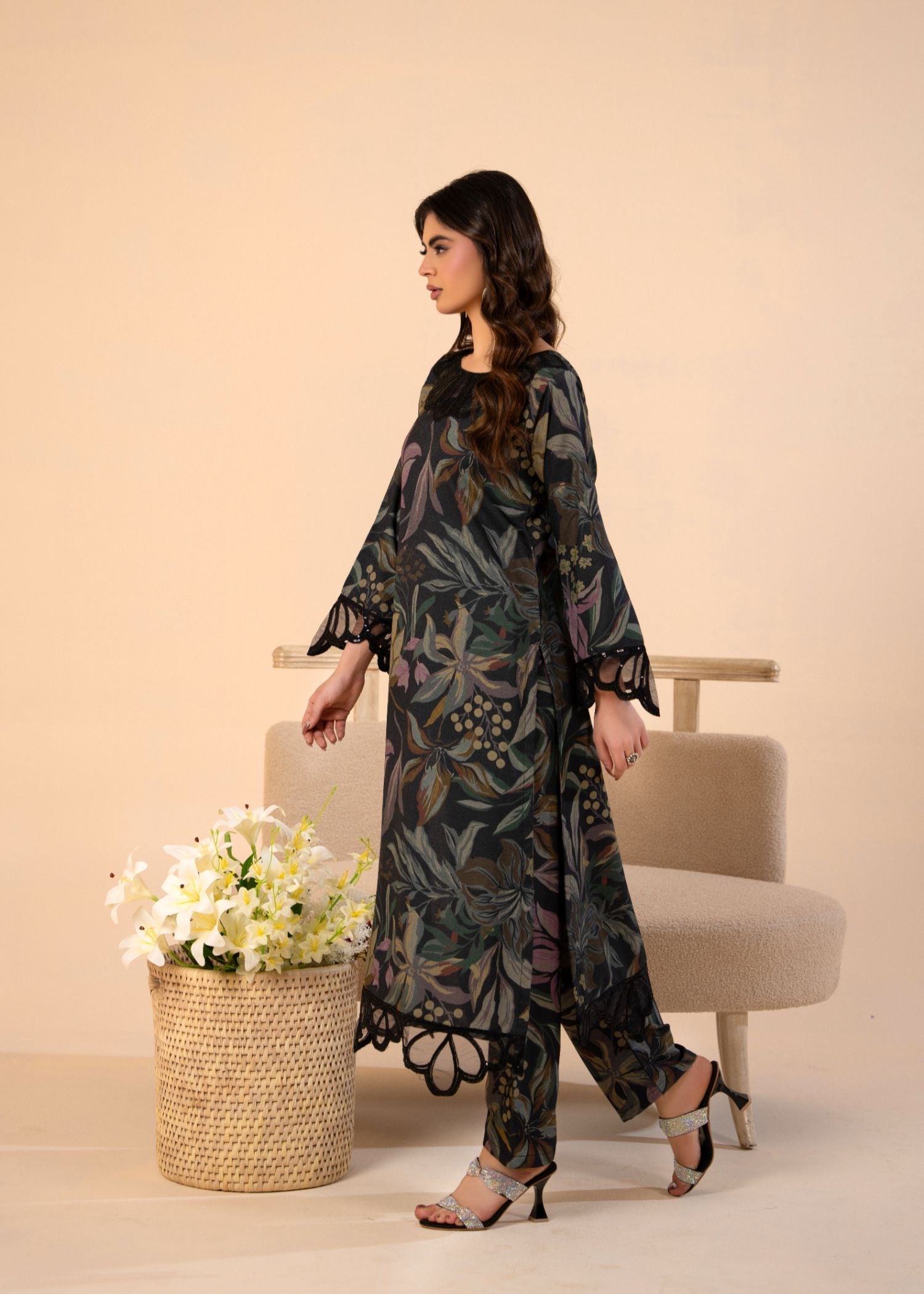 dhanak Kurta Set in Black
