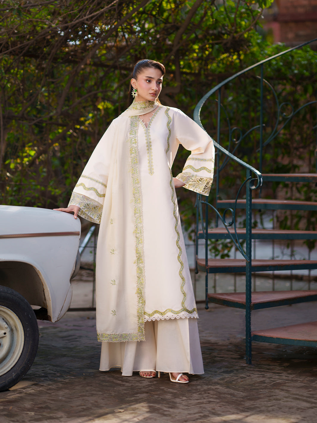 Fiona Lawn – F-03