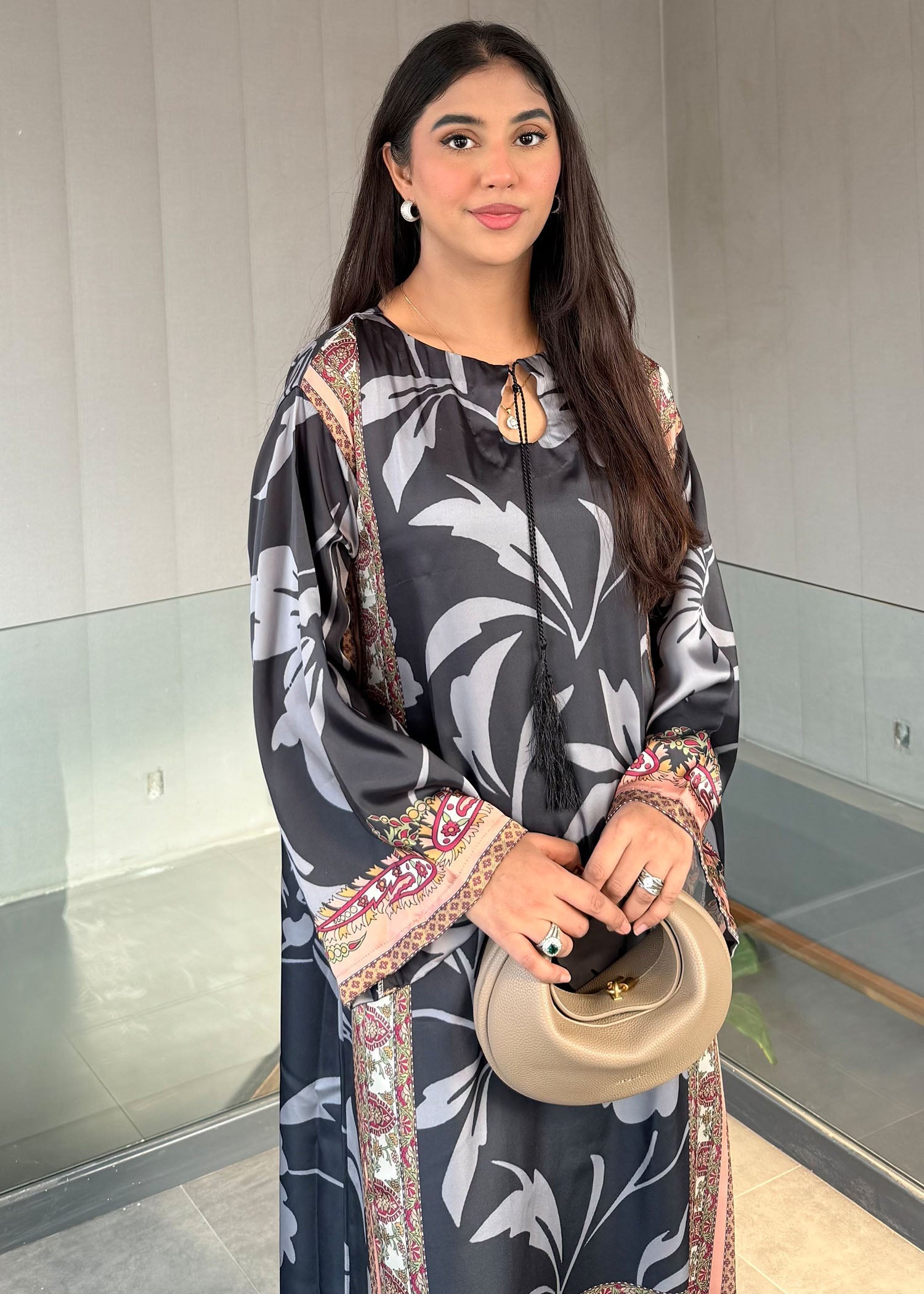 satin silk Kaftan in Black