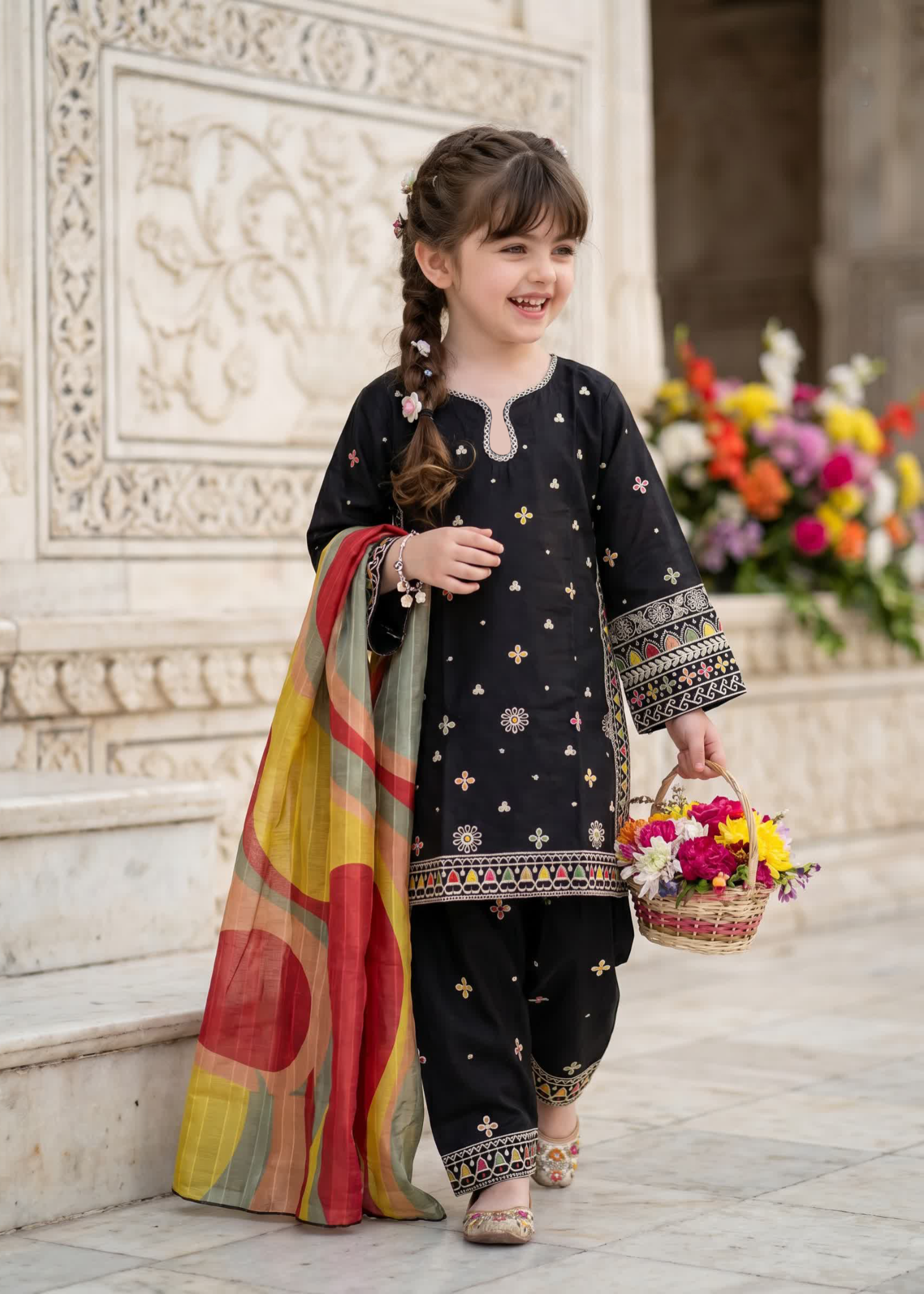lawn Kurta Set in Black, multi