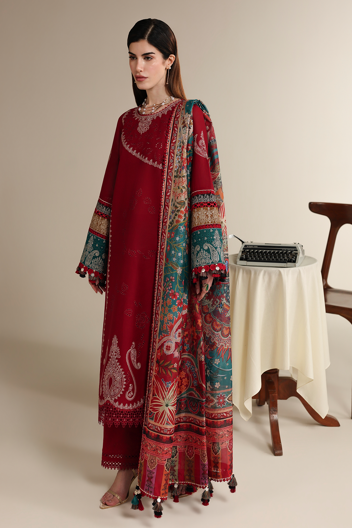 Iris Luxury Festive Lawn – IL26-D08