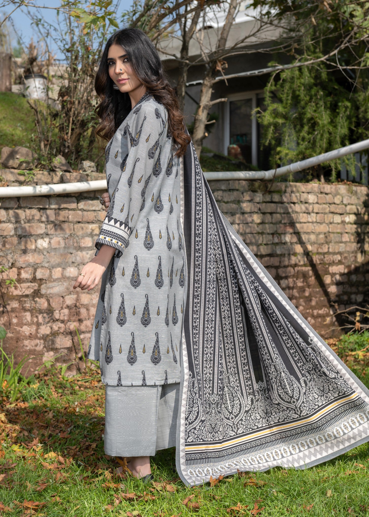 khaddar Unstitched in Grey