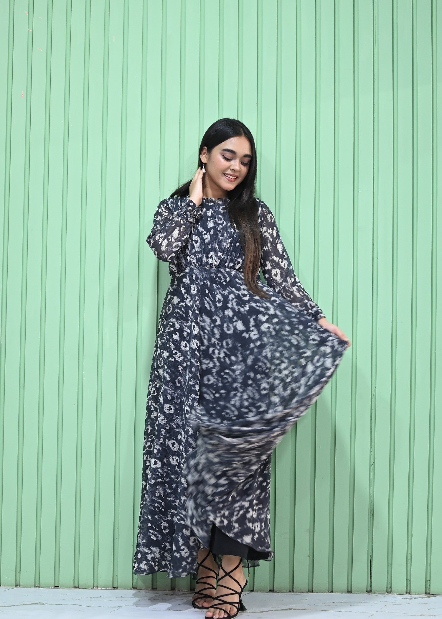chiffon Maxi in Charcoal black