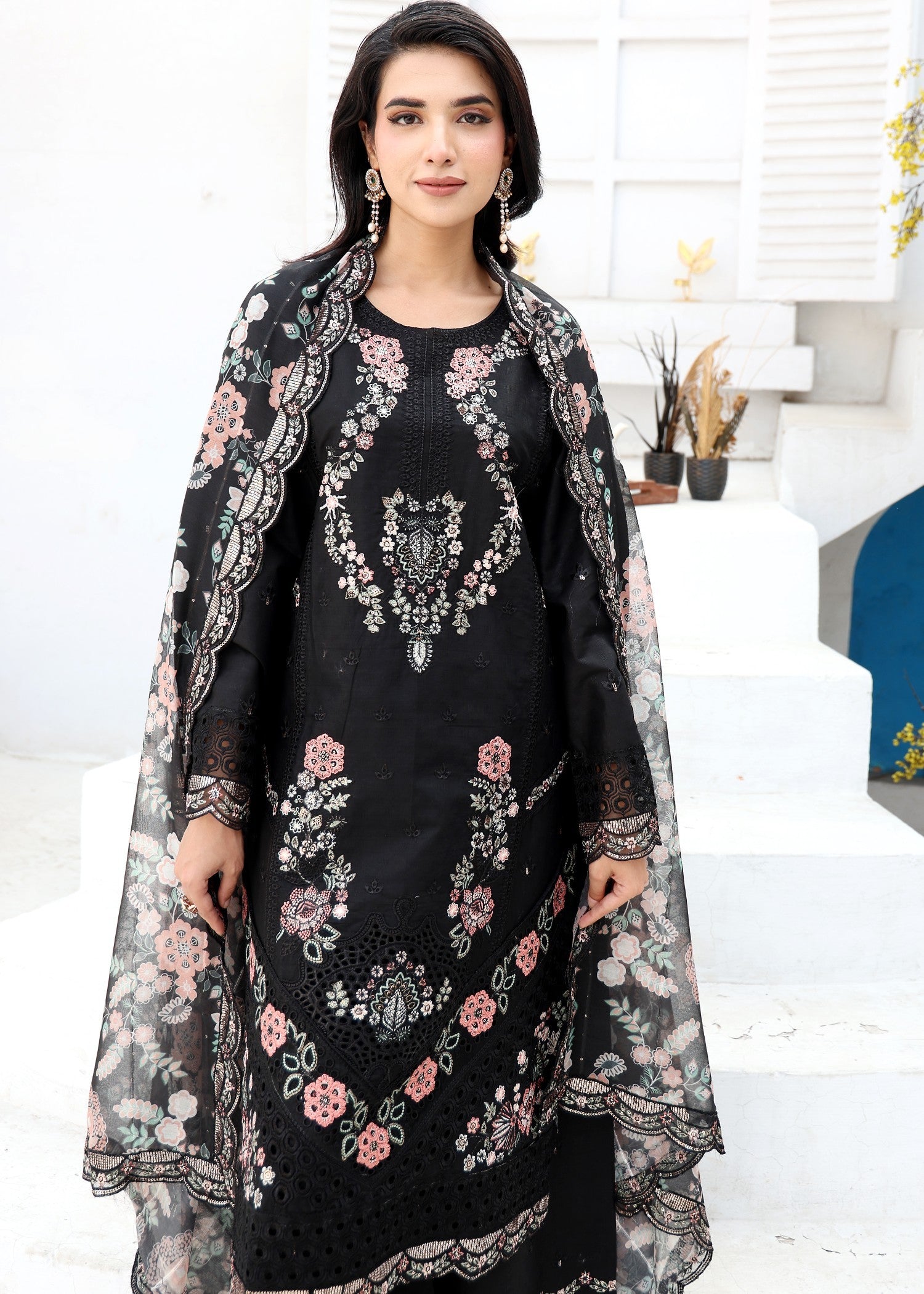 self jacquard Kurta Set in Black, jet black