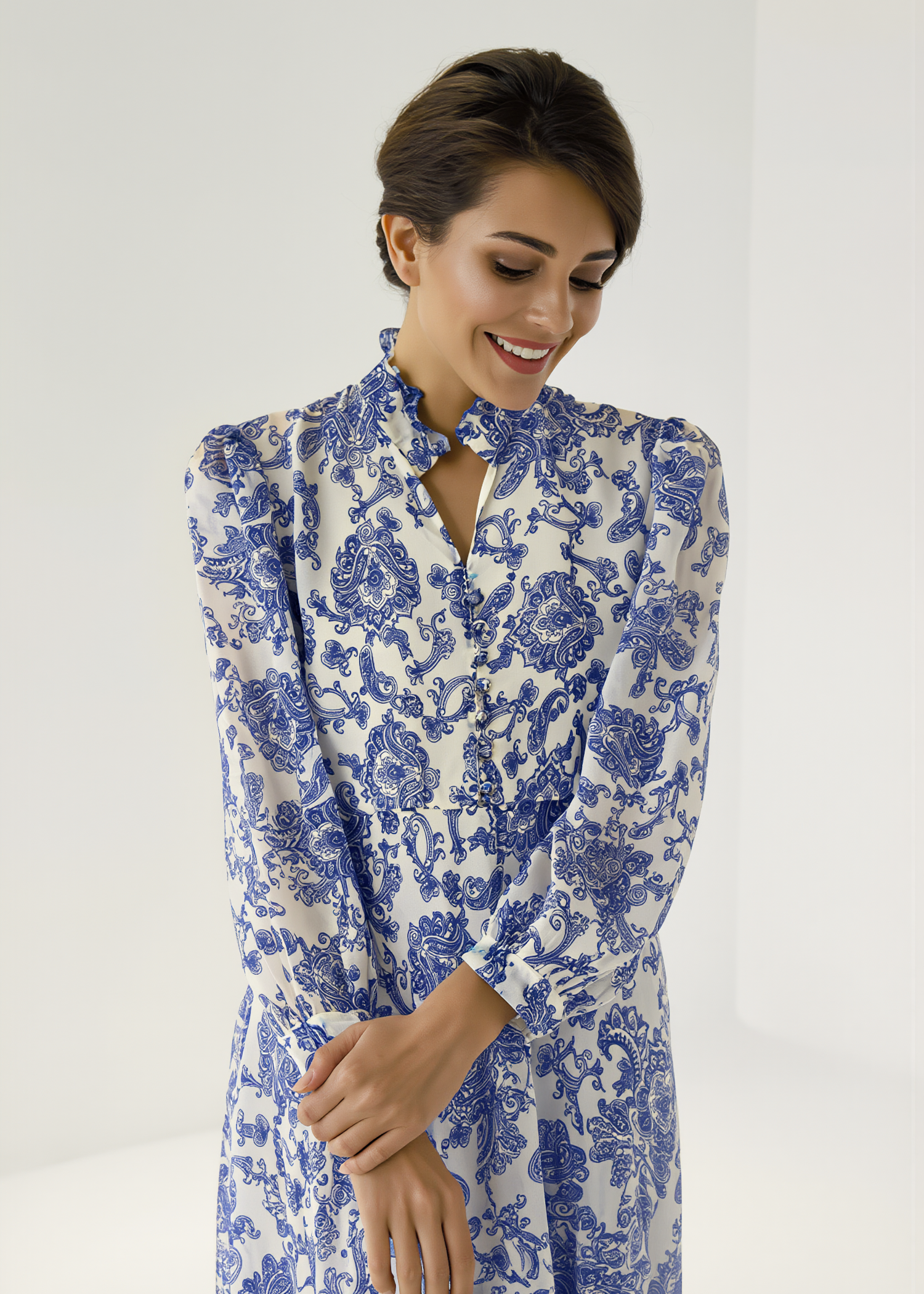 crinkle chiffon Maxi in Royal blue, white