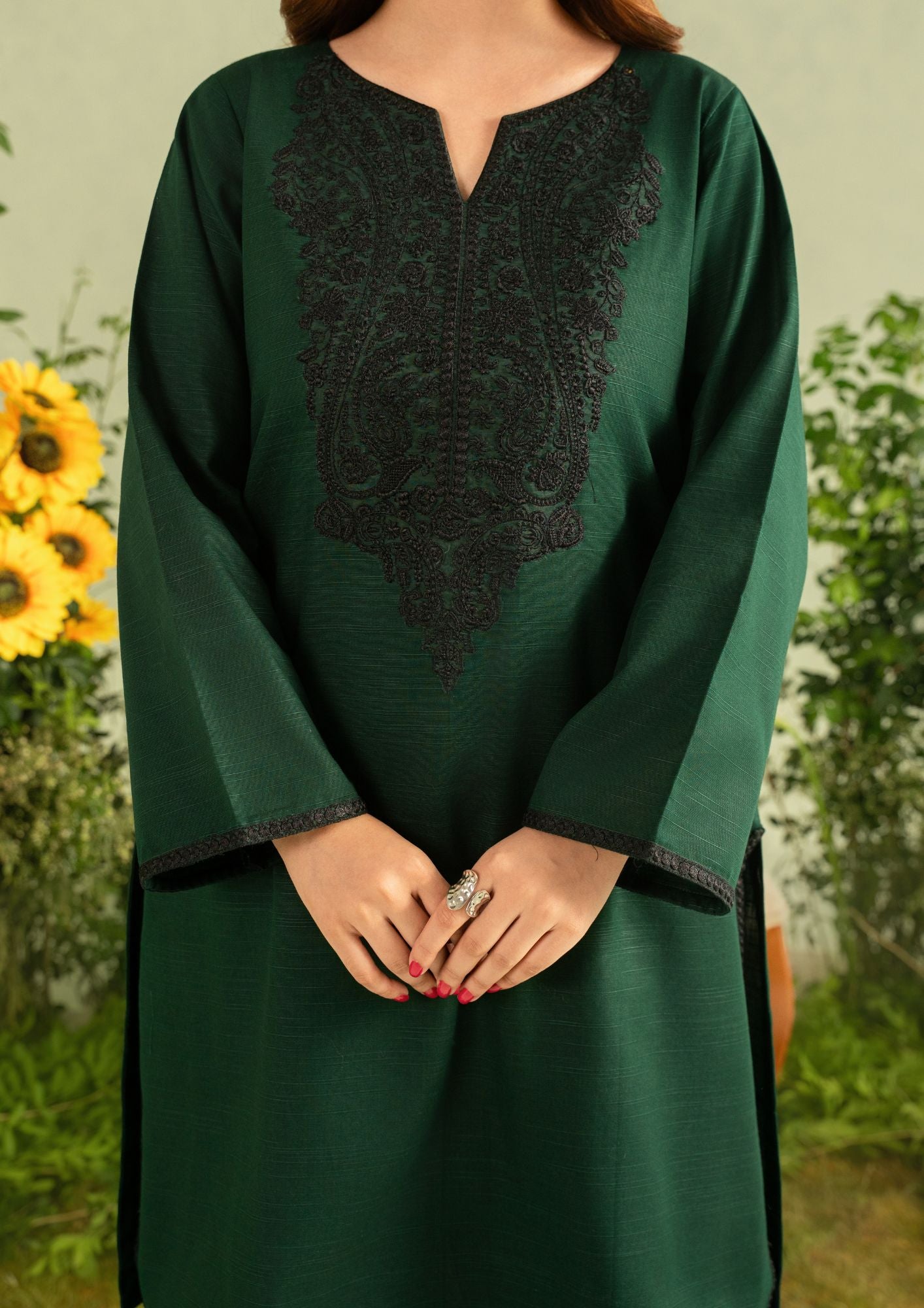 slub khaddar Kurta Set in Bottle green